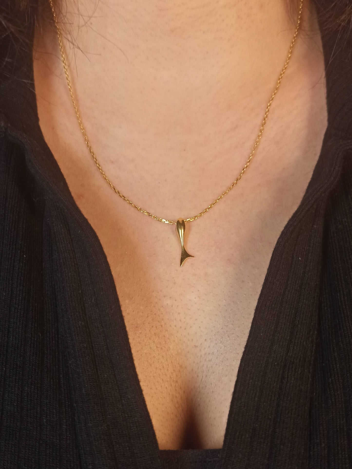 Minik Gümüş Balık Kolye