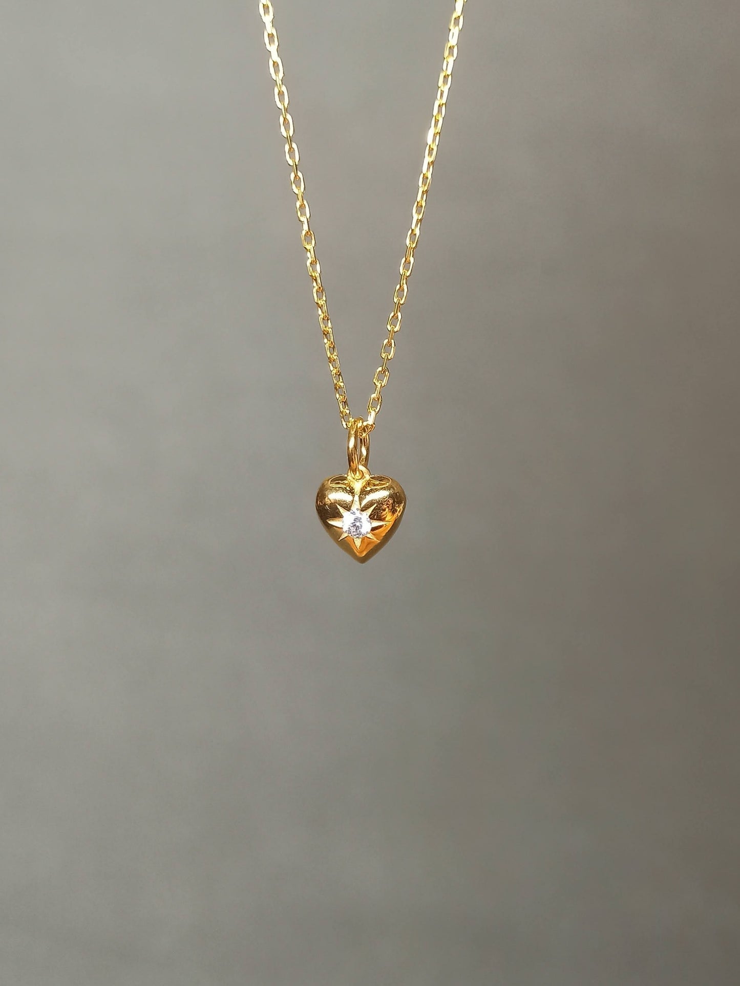 Taşlı Gümüş Kalp Kolye