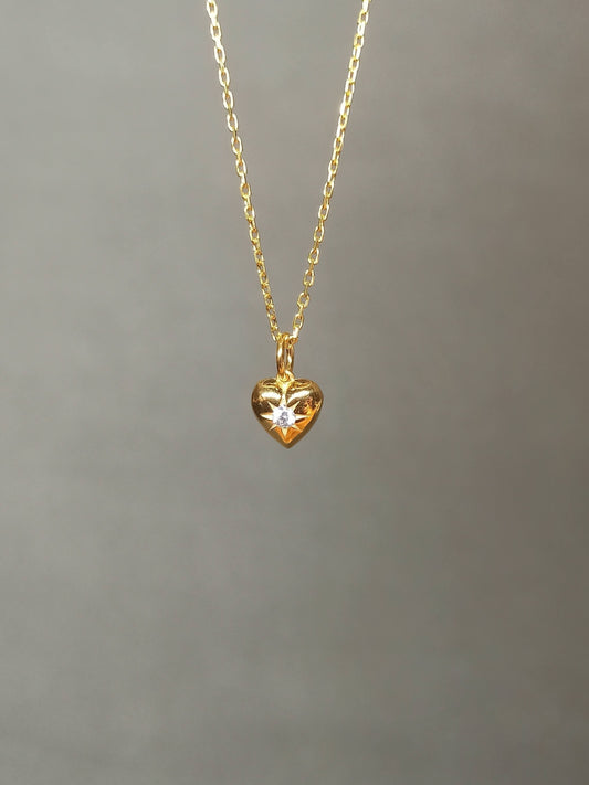 Taşlı Gümüş Kalp Kolye