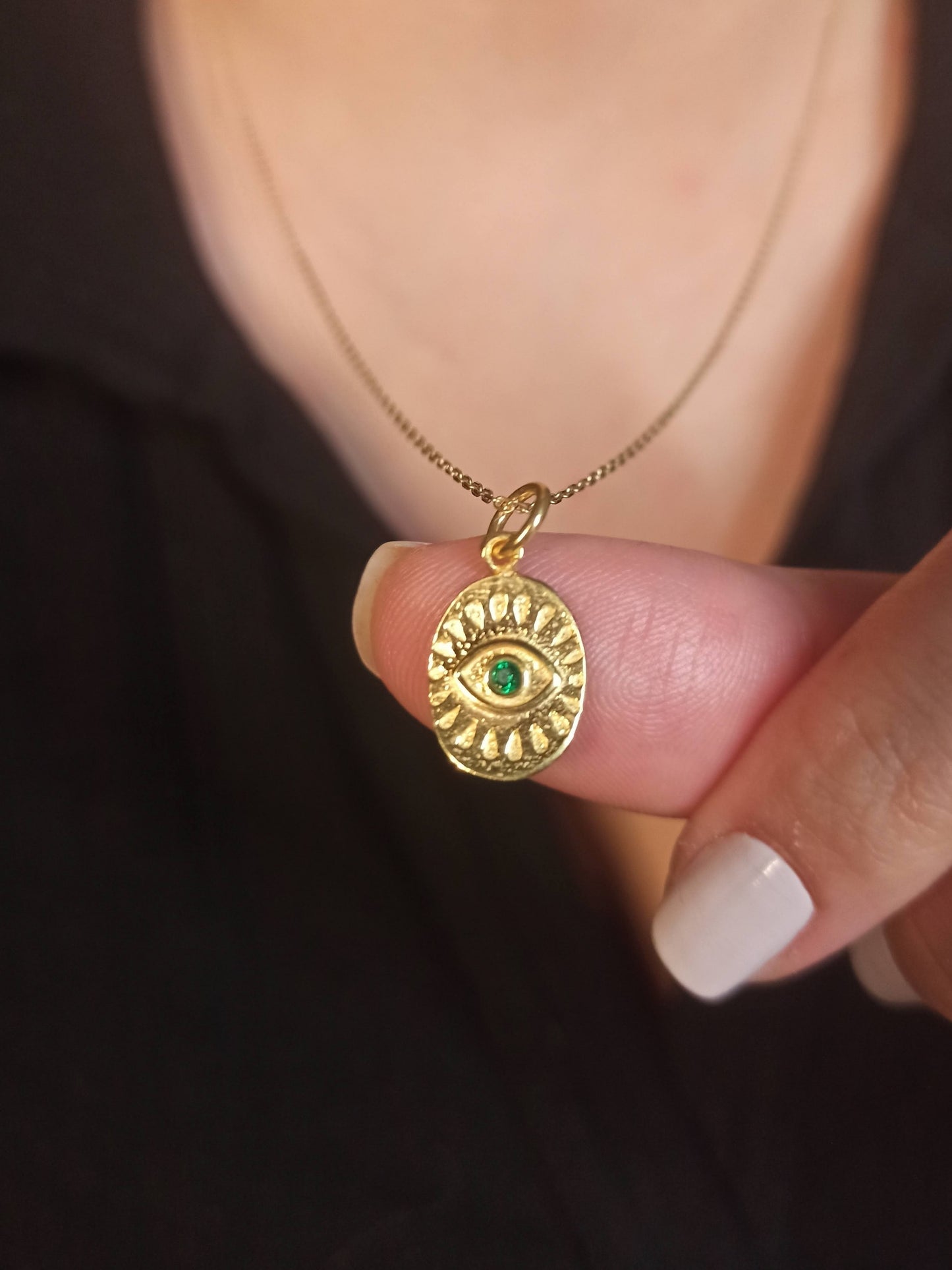 Yeşil Taşlı Antik Göz Madalyon Kolye