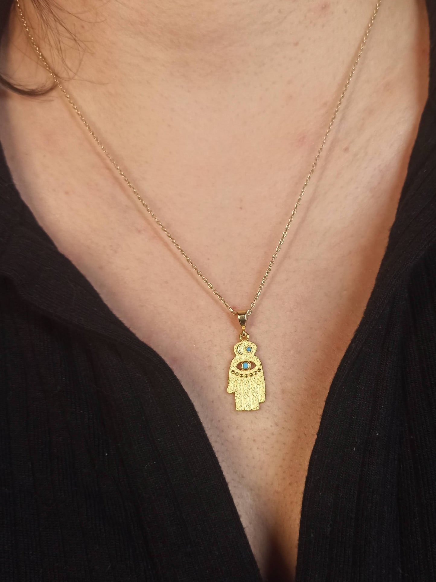 Turkuaz Taşlı Fatma’nın Eli Kolye, Koruma ve Şans Sembolü