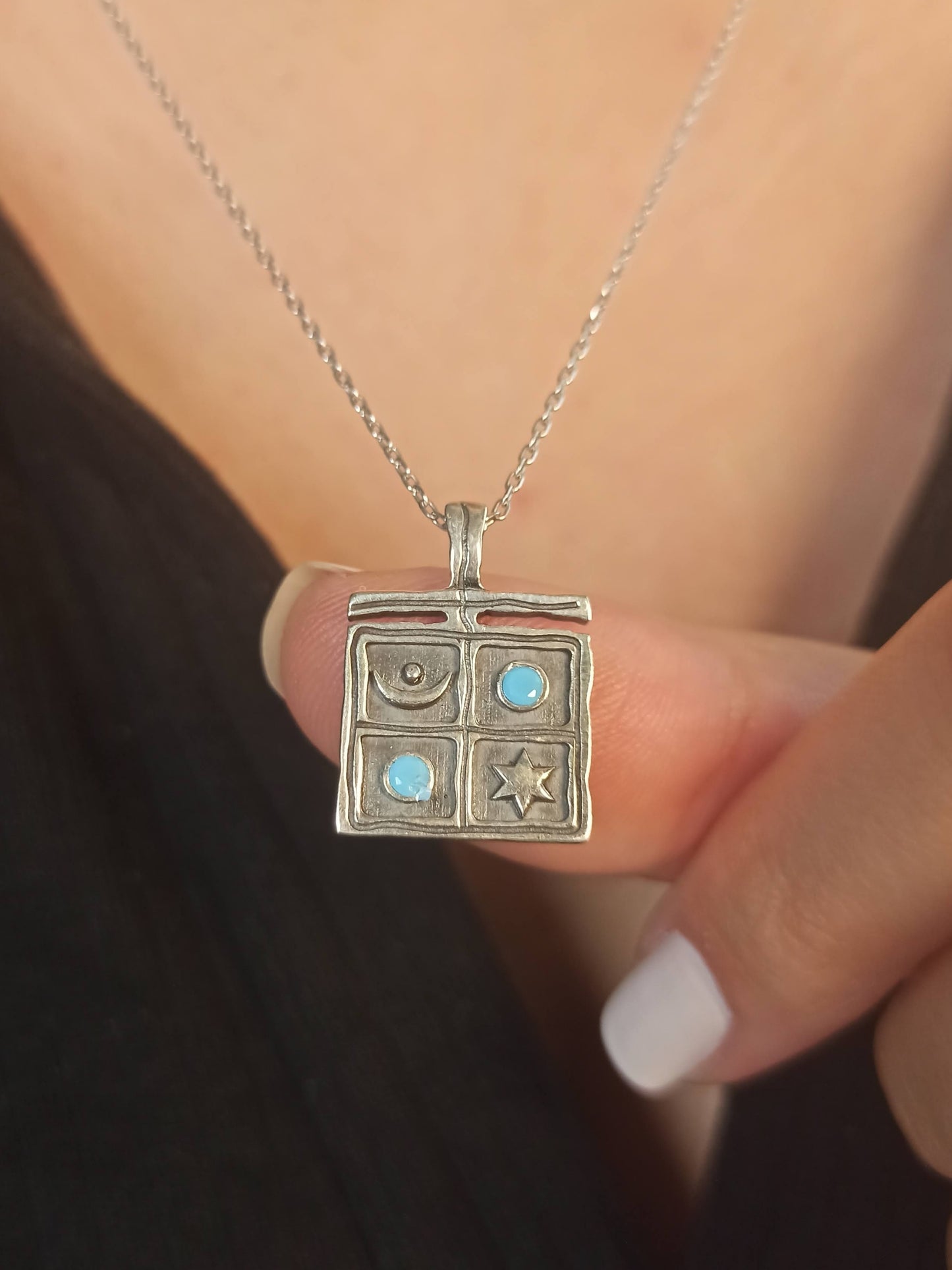 Ay ve Yıldız Sembollü Turkuaz Taşlı Gümüş Kolye