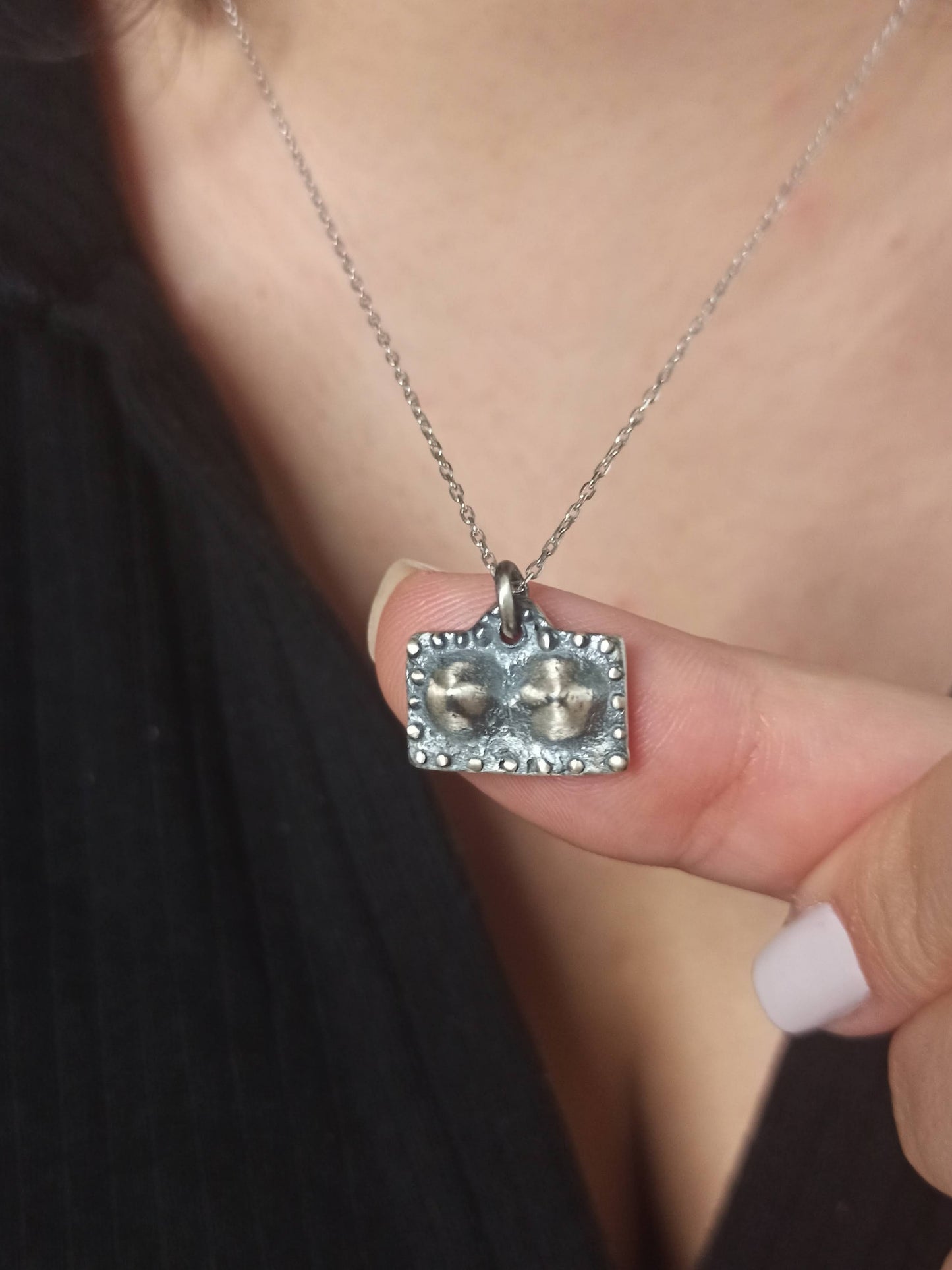 Antik Mezopotamya Meme Motifli Kolye