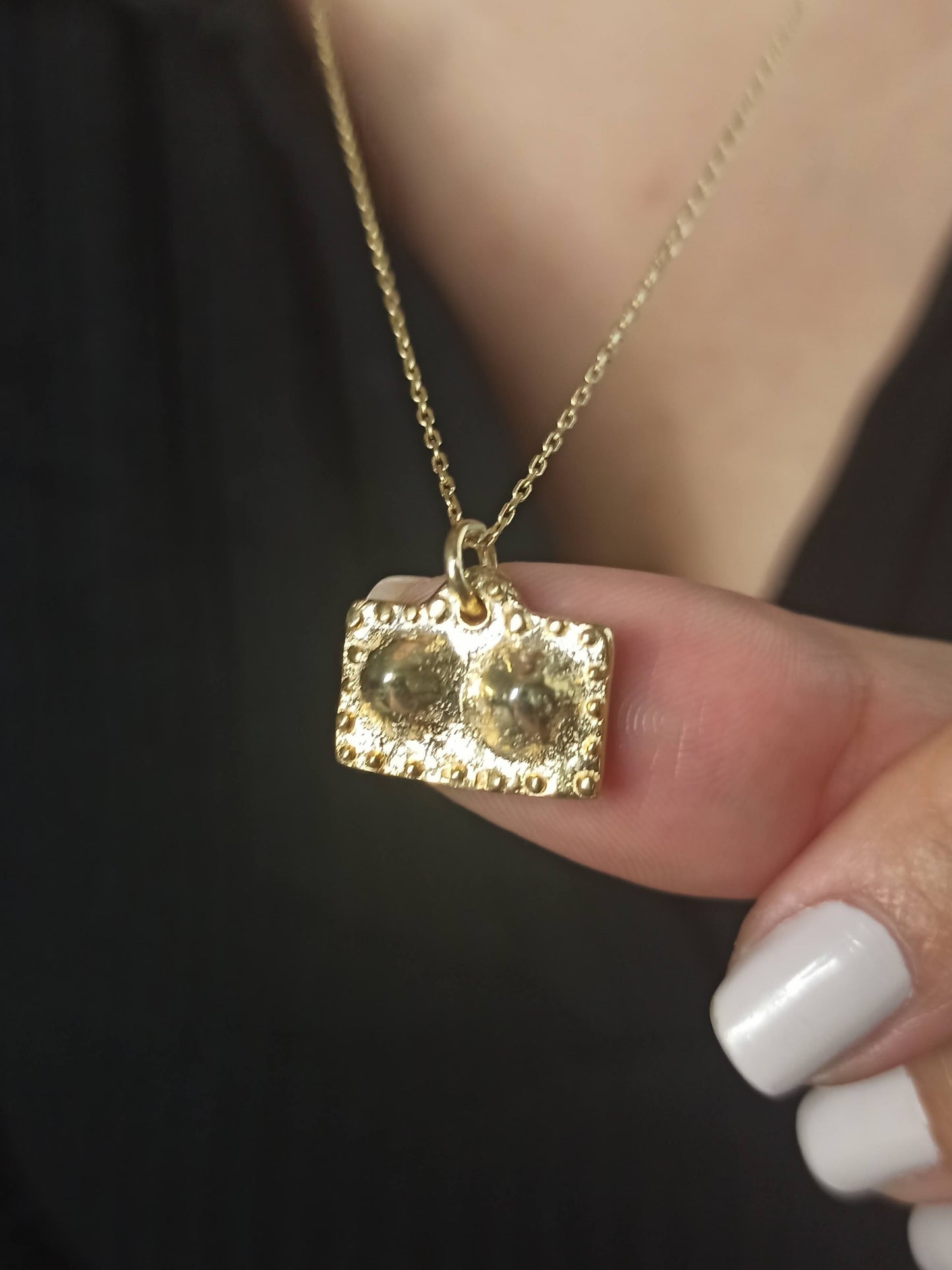 Antik Mezopotamya Meme Motifli Kolye