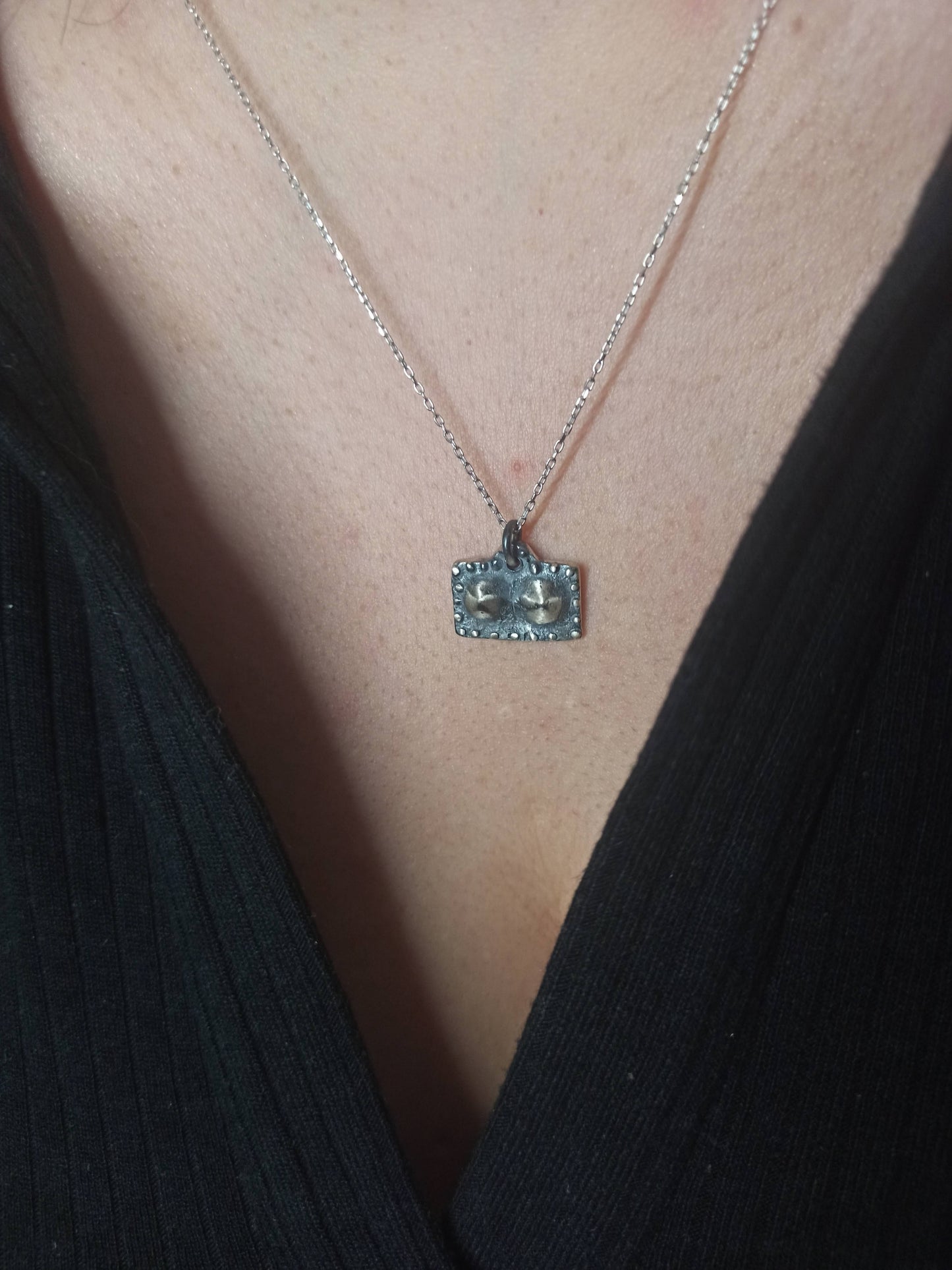 Antik Mezopotamya Meme Motifli Kolye