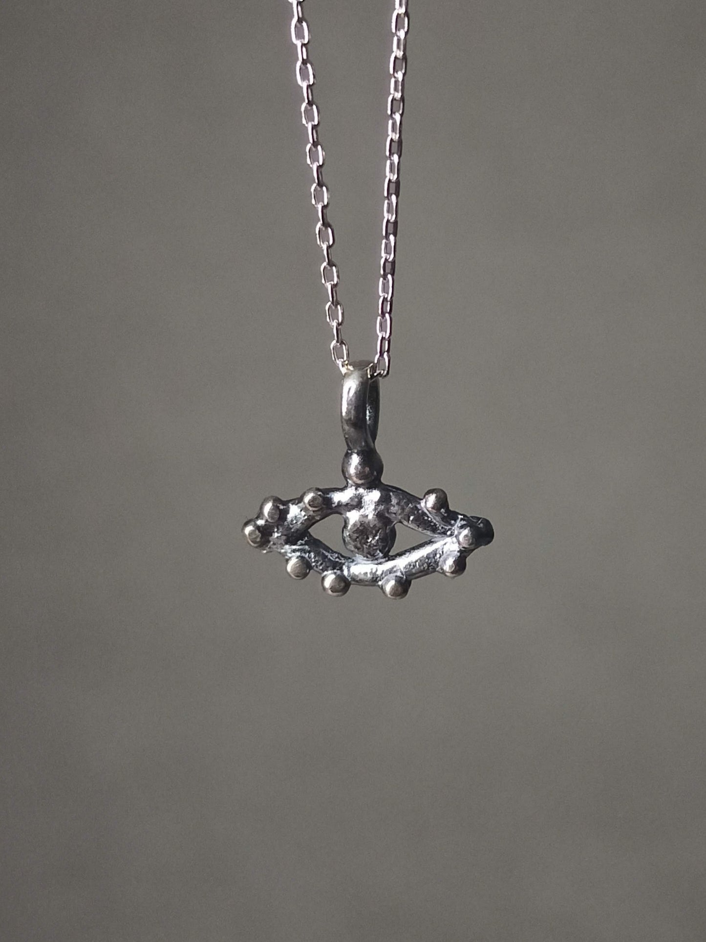 Gümüş Antik Göz Kolye | Nazarlık ve Koruma Sembolü