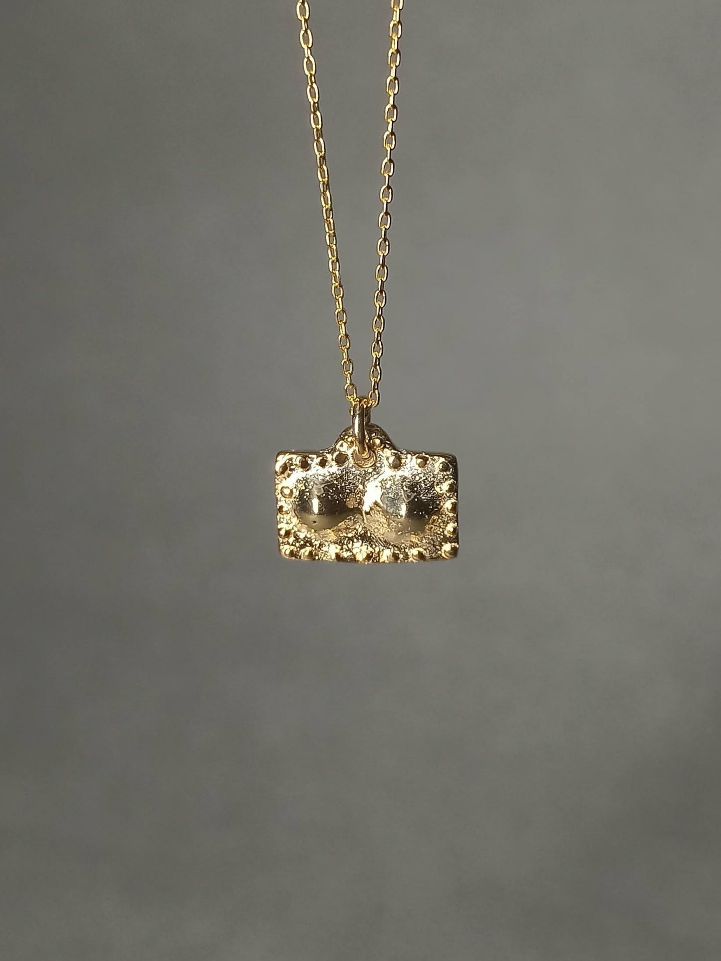 Antik Mezopotamya Meme Motifli Kolye