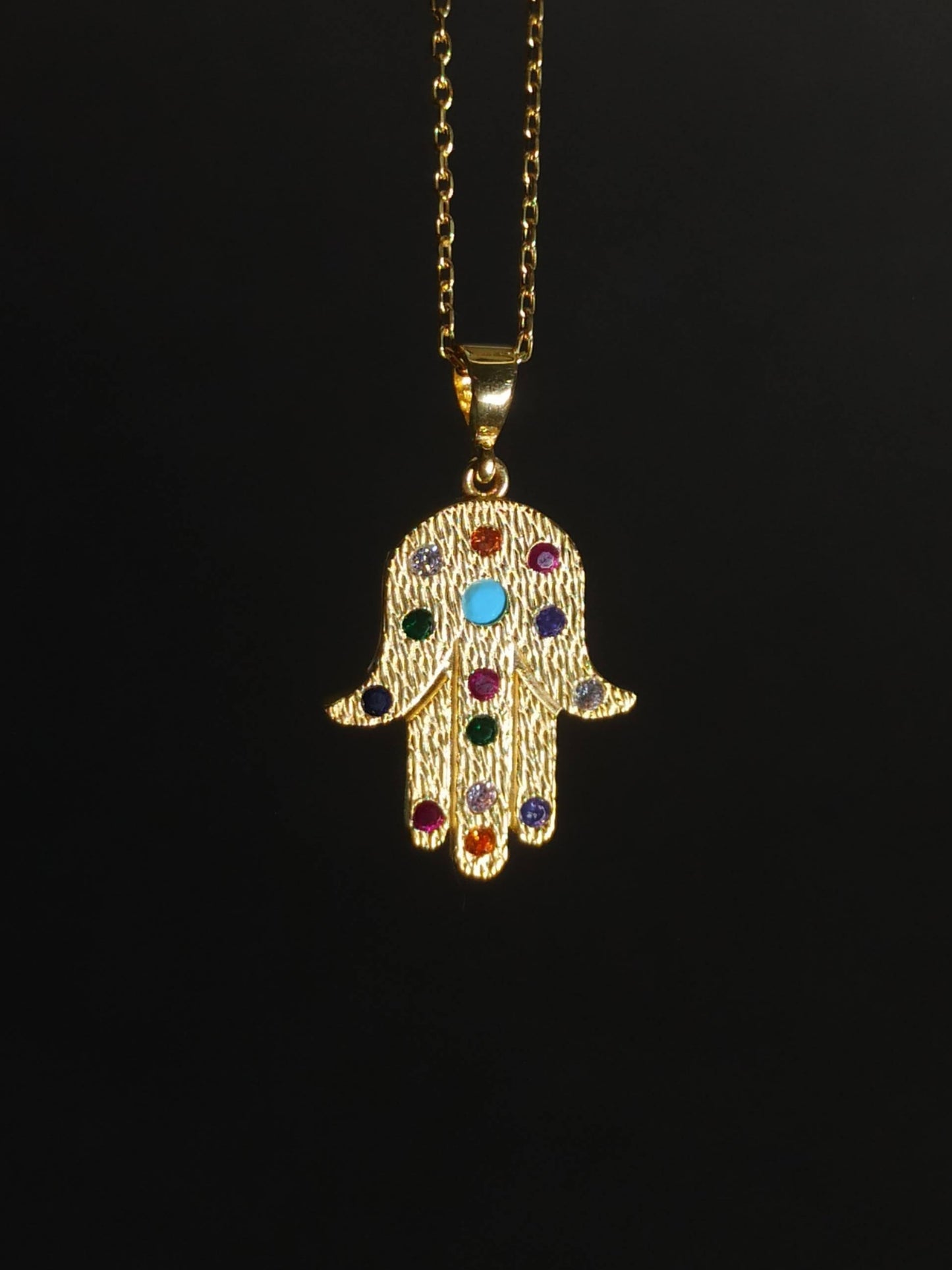 Gümüş Taşlı Fatma’nın Eli Kolyesi, Koruma ve Şans Sembolü