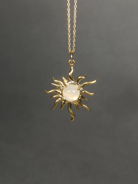 Ay Taşlı Gümüş Güneş Kolye