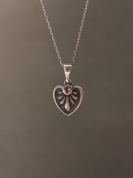 Vintage Stil Gümüş Kalp Kolye