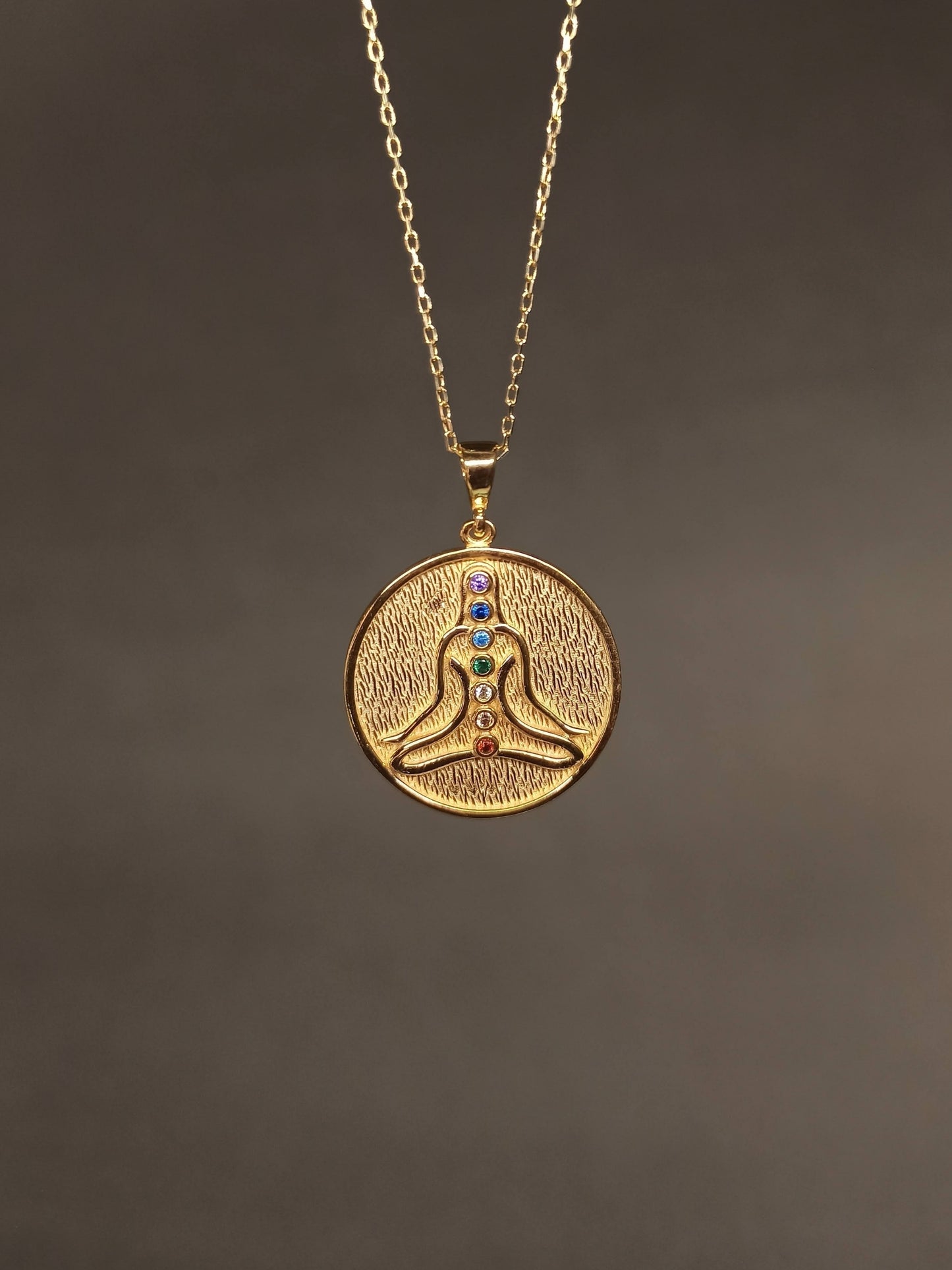 7 Çakra Taşlı Yogi Kolye , Altın Kaplamalı Gümüş