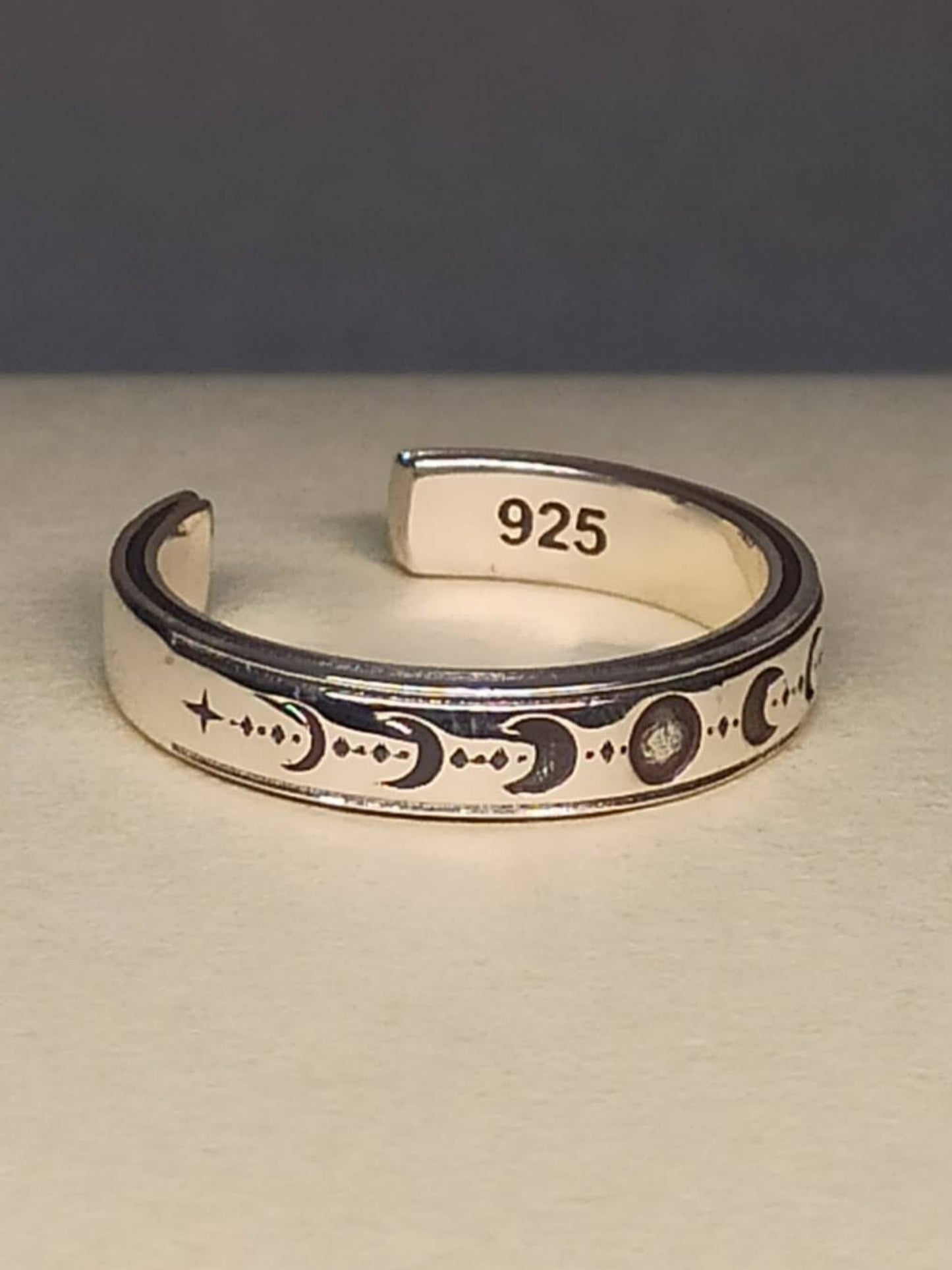 Gümüş Ay Döngüleri Yüzük, Ayarlanabilir