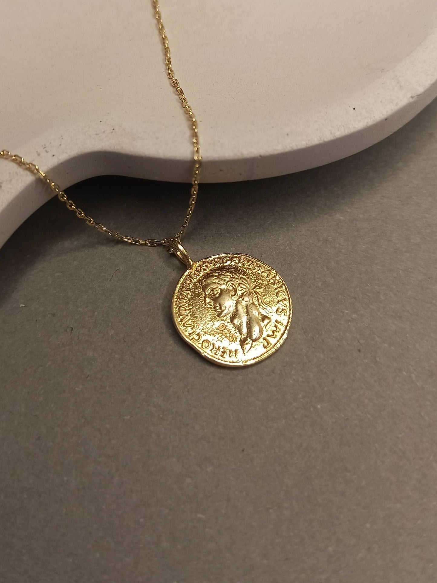 Antik Göz Madalyon Kolye, Çift Taraflı Kullanım