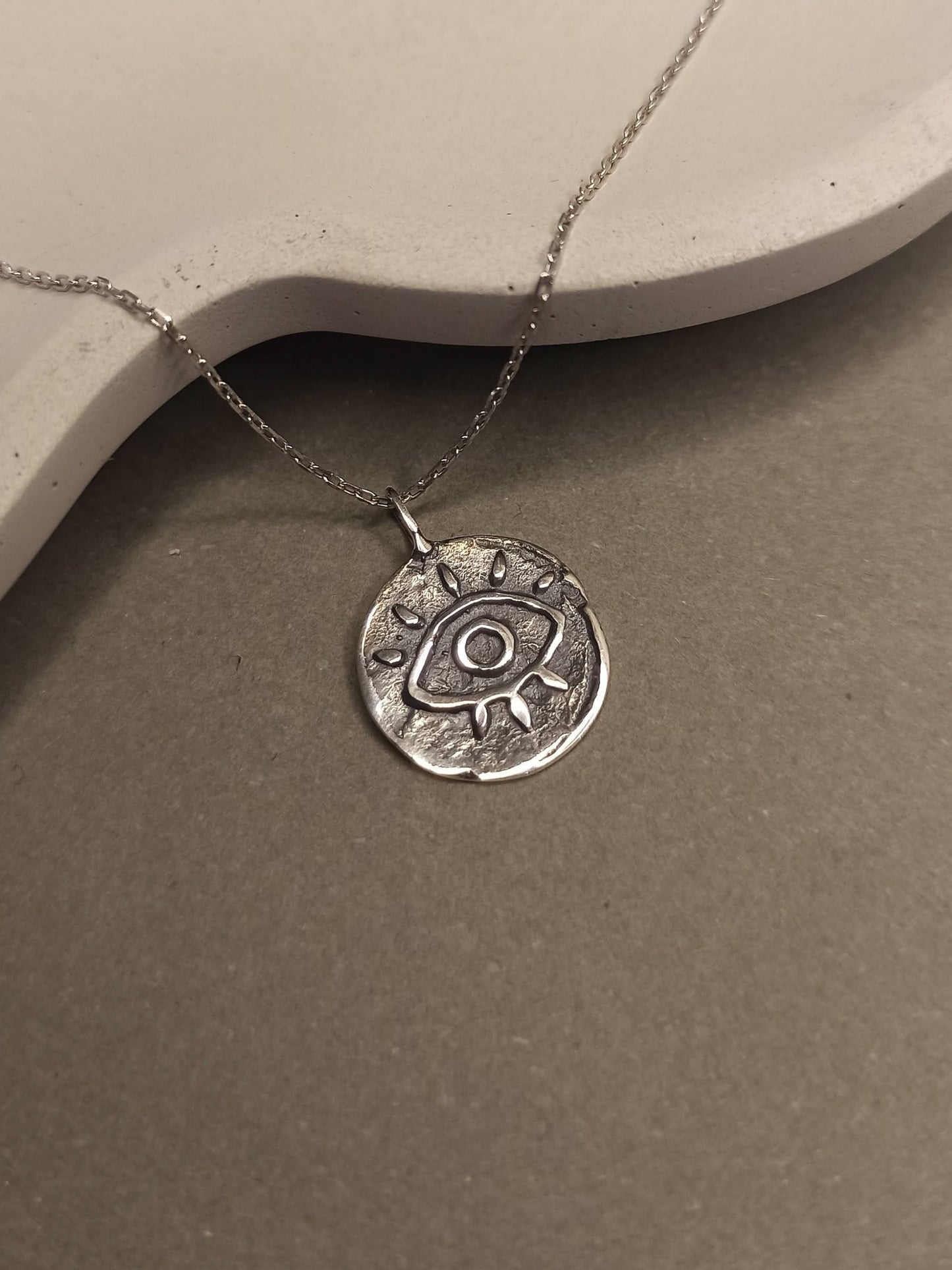 Antik Göz Madalyon Kolye, Çift Taraflı Kullanım