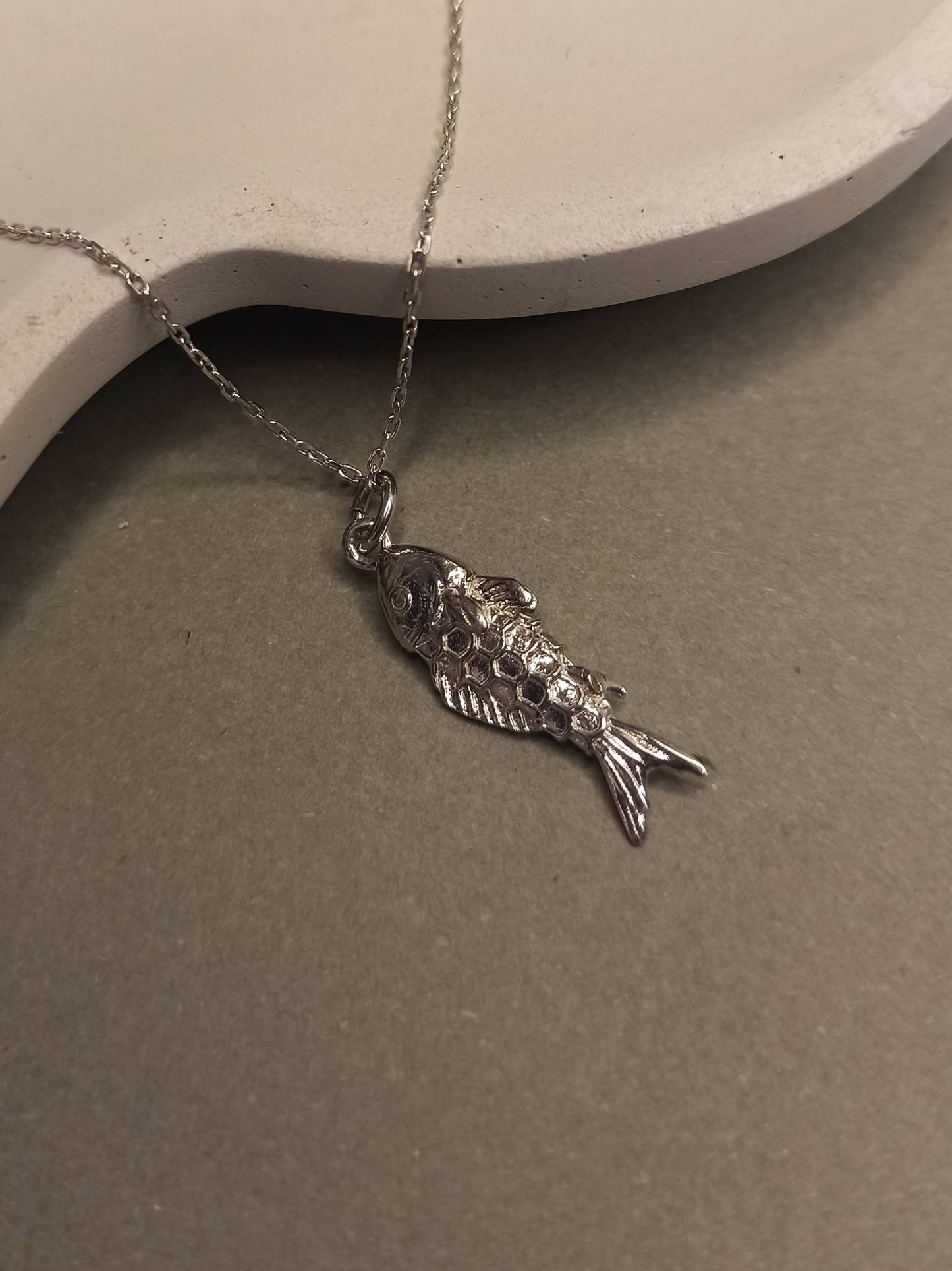 Gümüş Balık Kolye