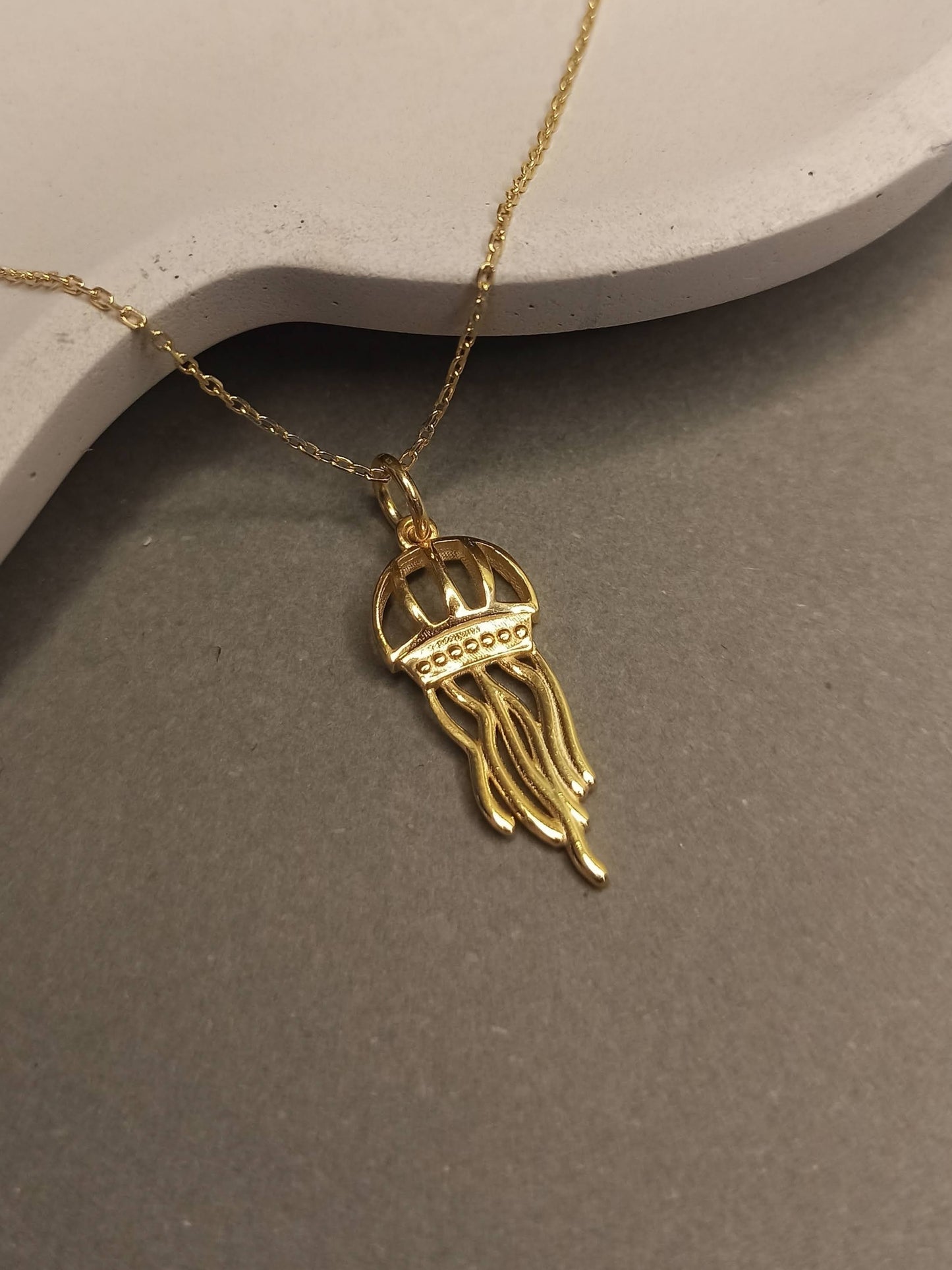 Gümüş Deniz Anası Kolye