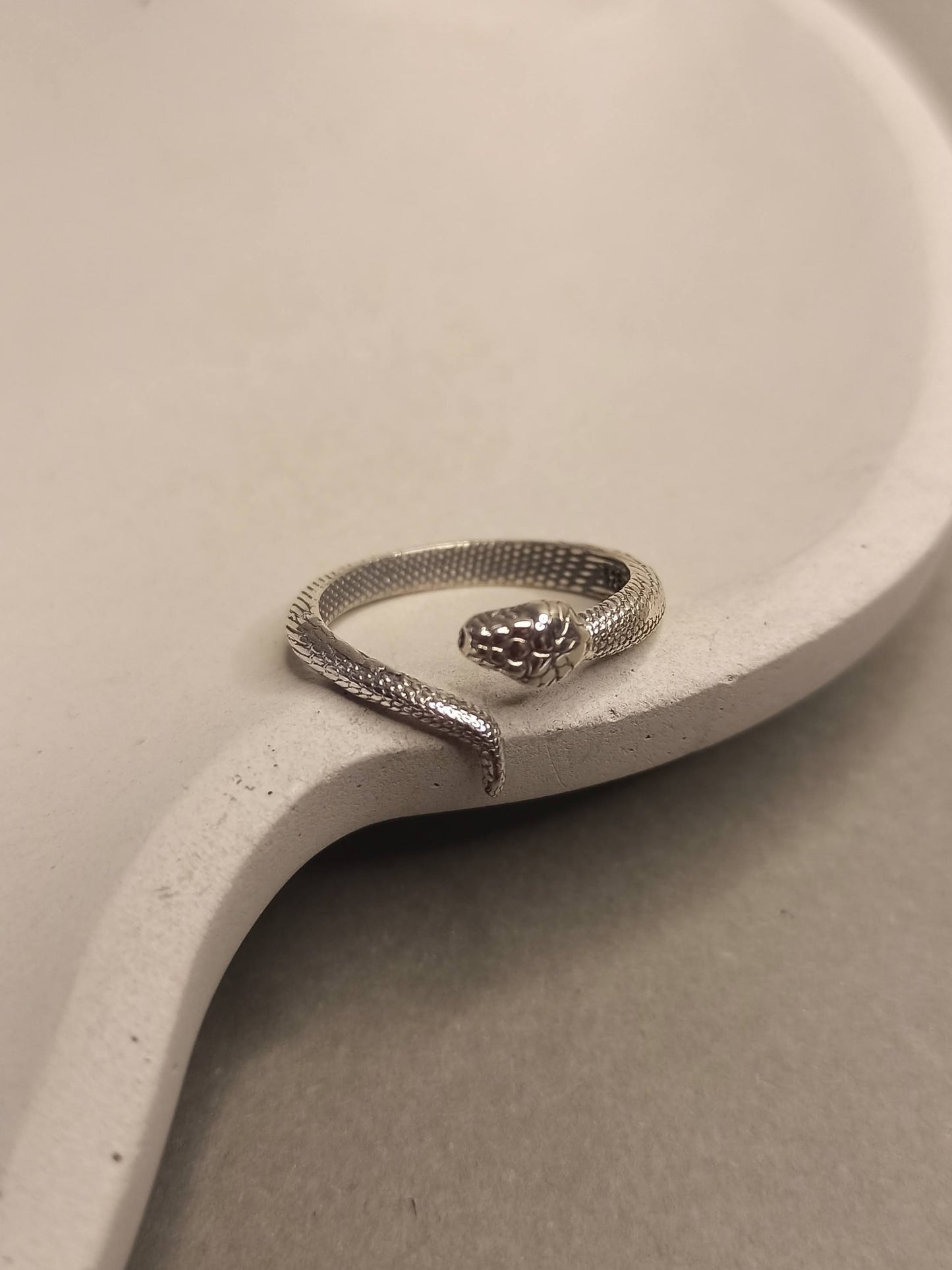 Minimalist Gümüş Yılan Yüzük, Ayarlanabilir