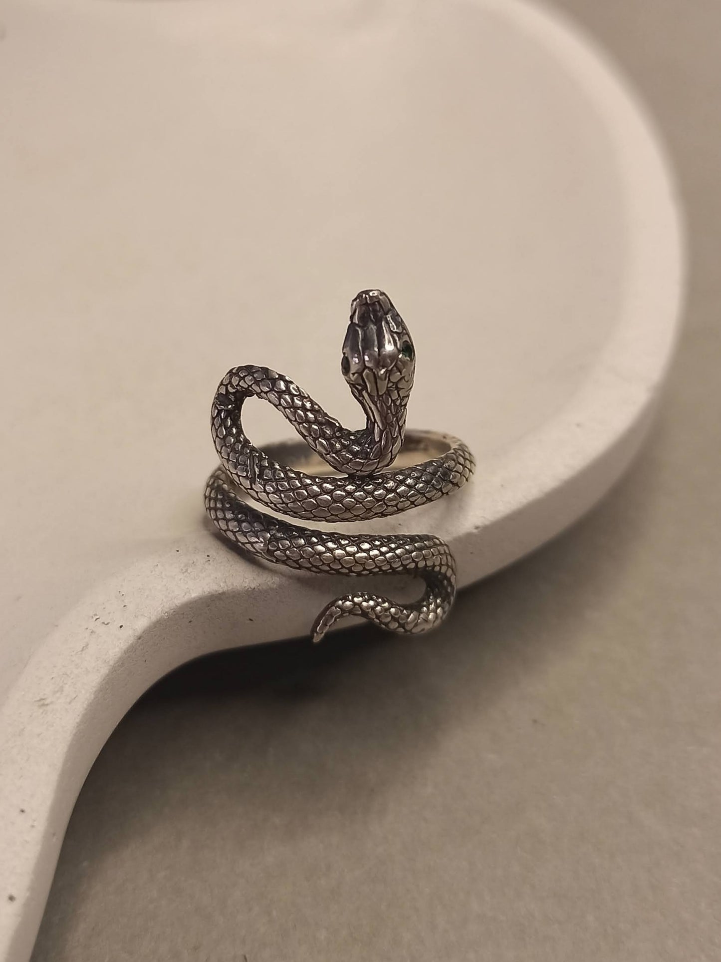 Sarmal Yılan Yüzük, Ayarlanabilir