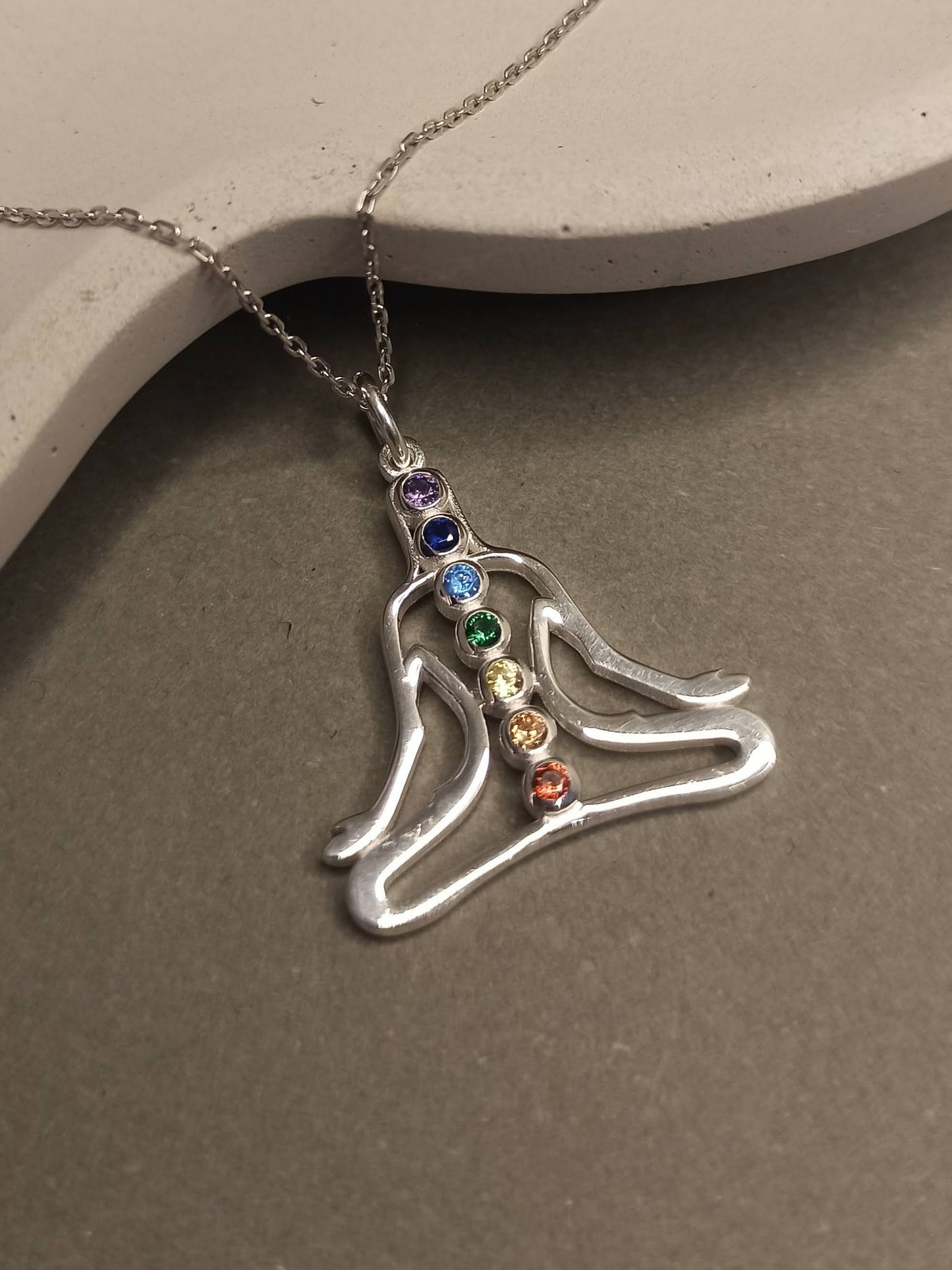 7 Çakra Taşlı Gümüş Lotus Yogi Kolye