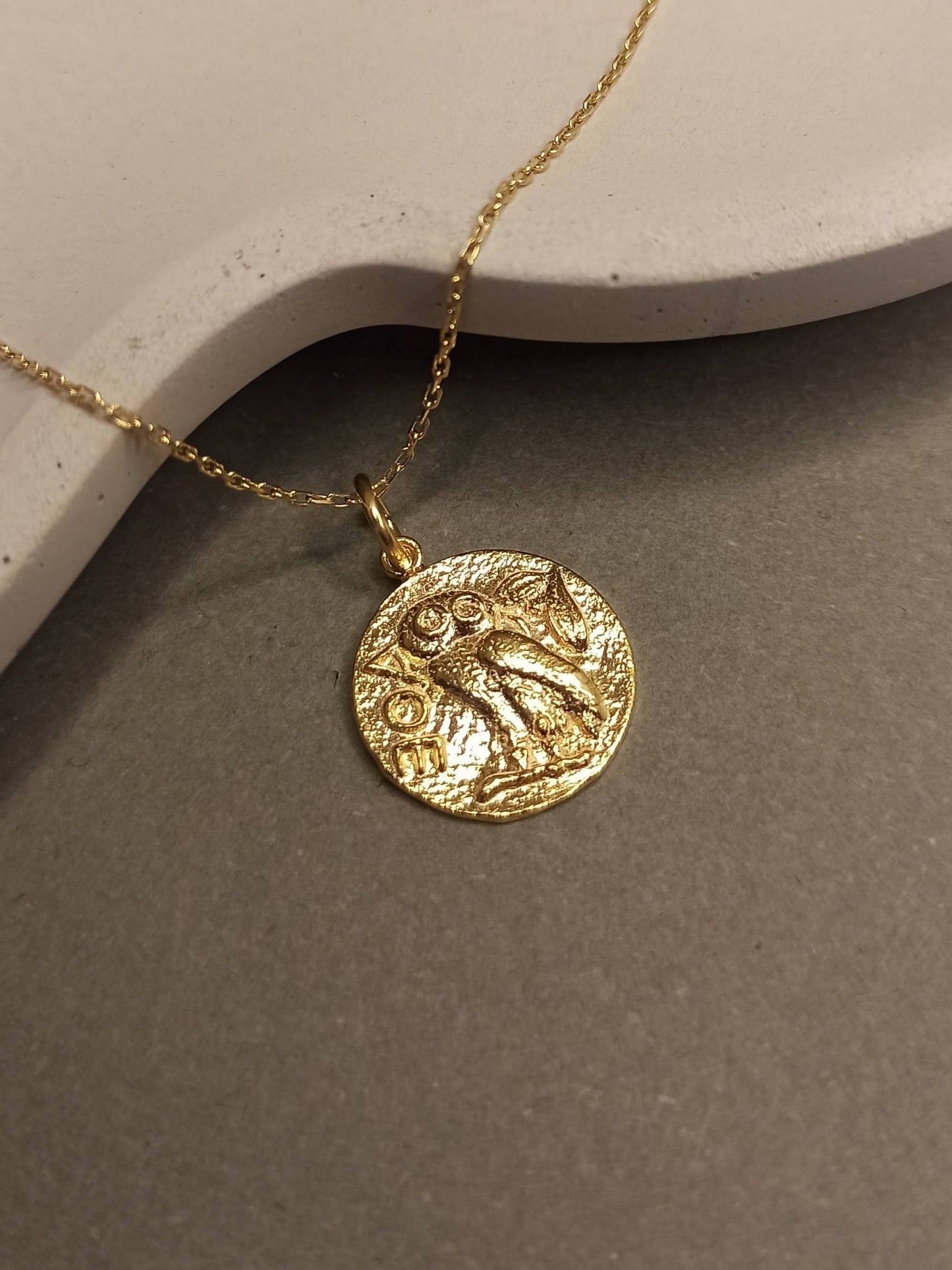 Athena’nın Baykuşu Gümüş Madalyon Kolye