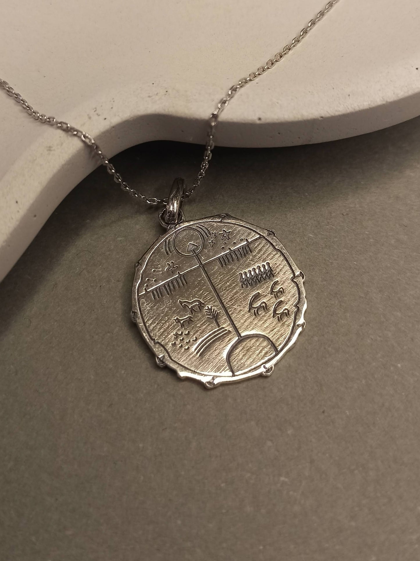 Gümüş Şaman Davulu Kolye