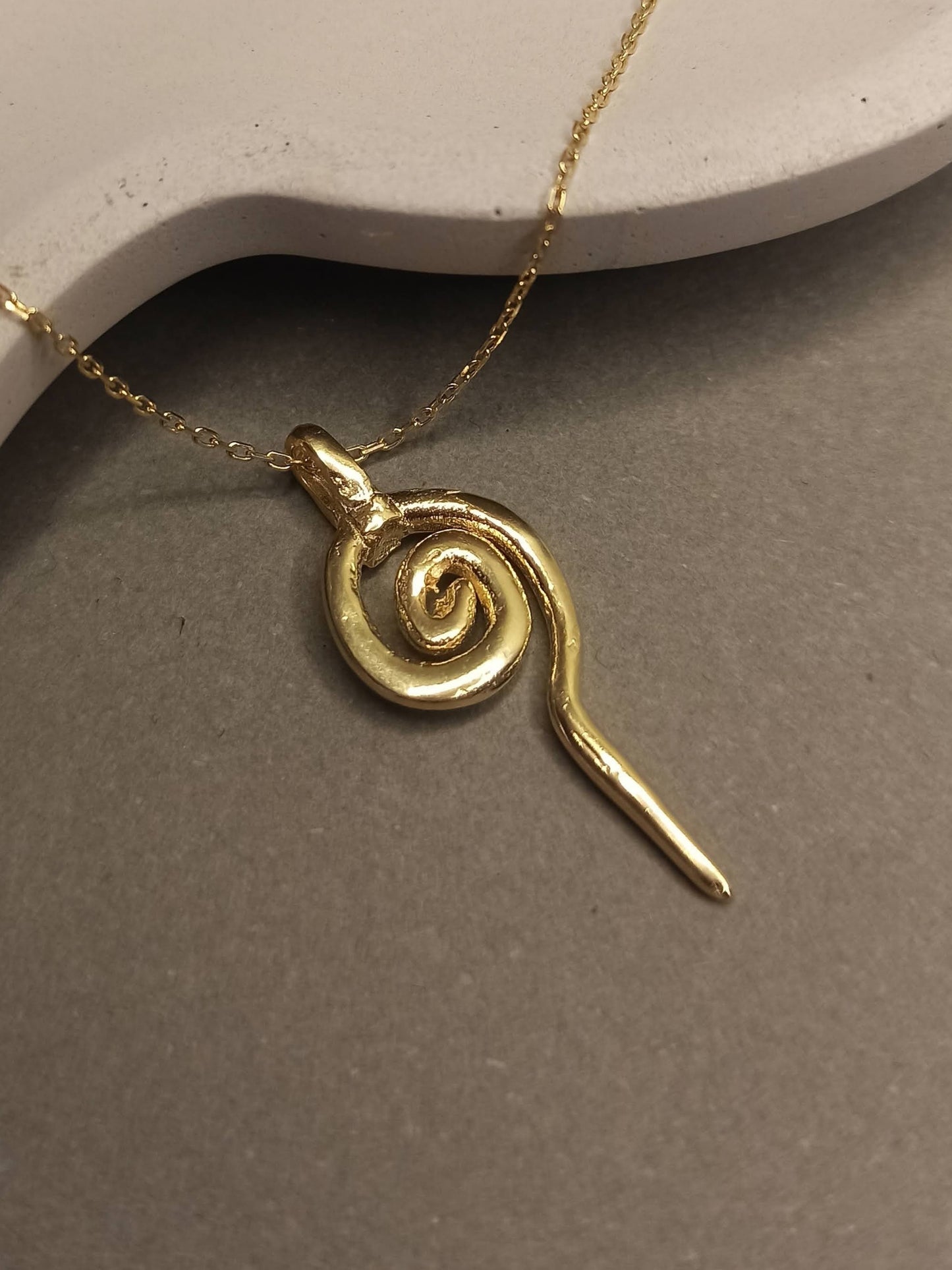 Gümüş Antik Spiral Vintage Kolye