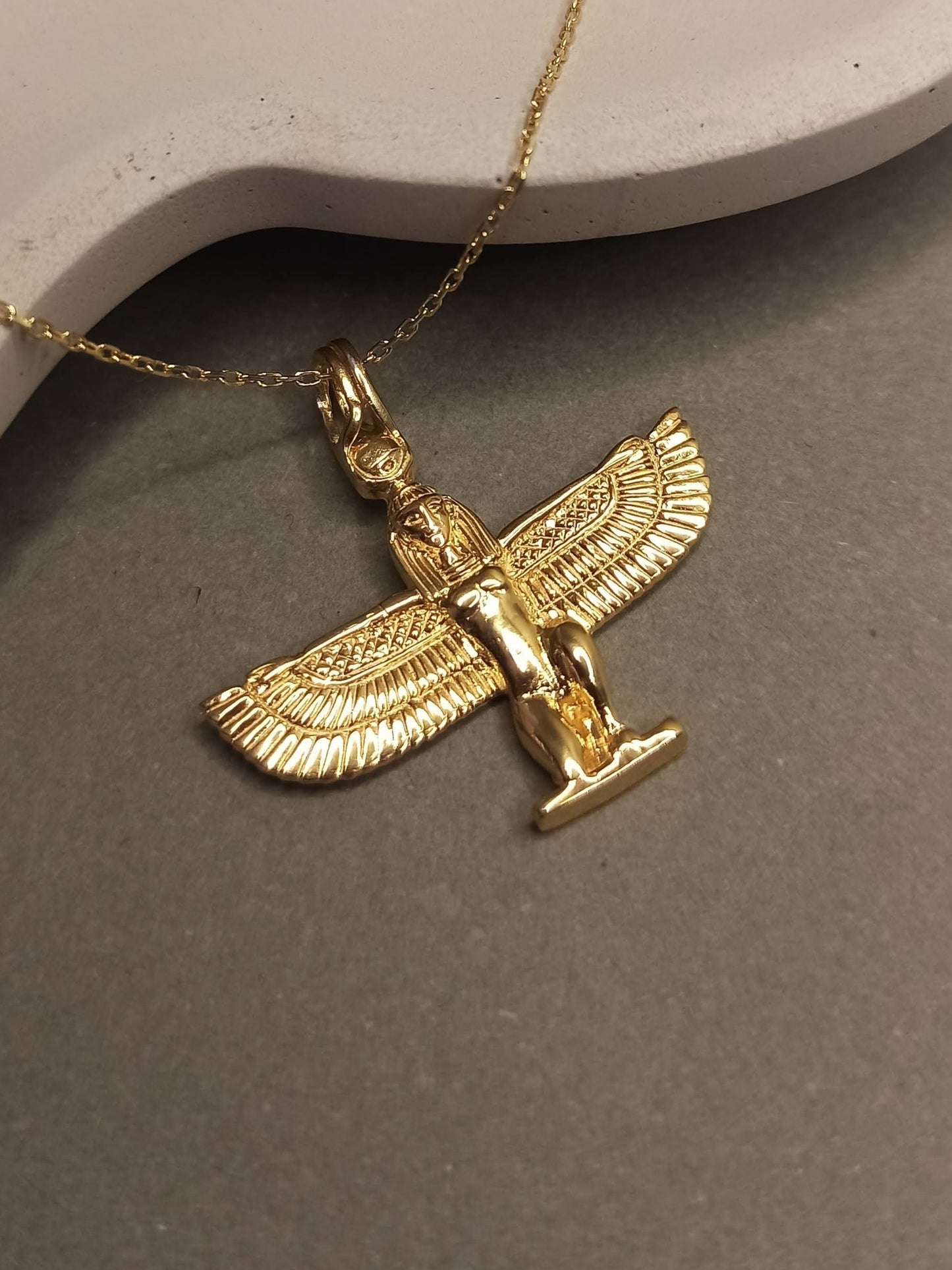 Kanatlı İsis Gümüş Mitolojik Kolye