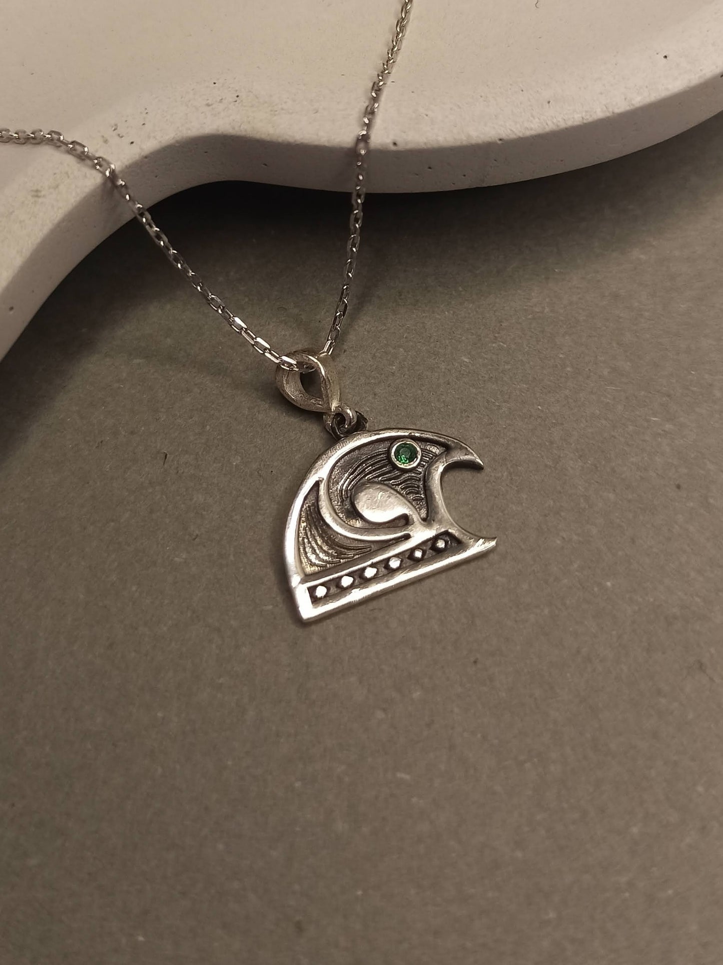 Horus Şahin Kafası Gümüş Kolye