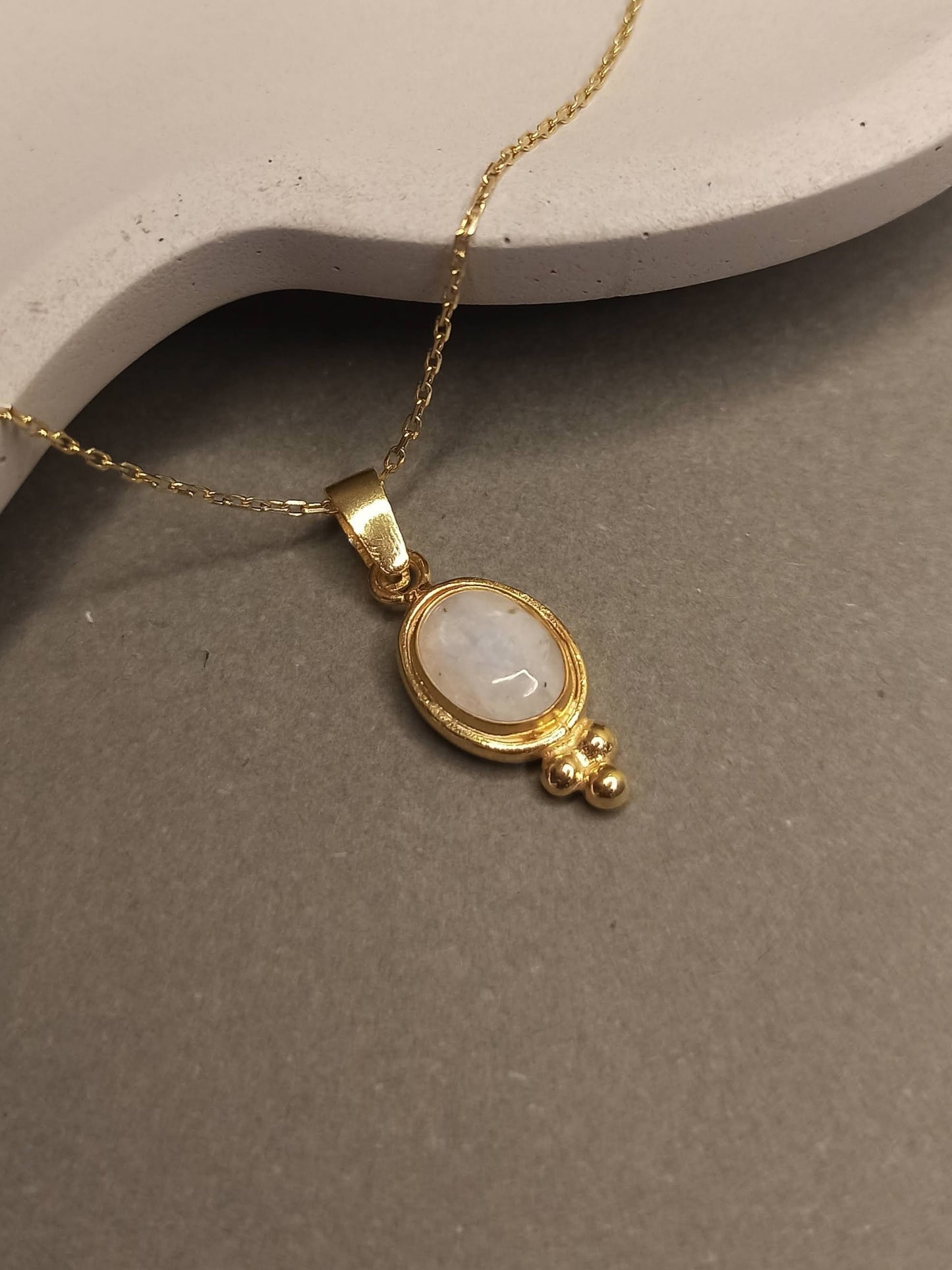 Doğal Ay Taşı Gümüş Kolye