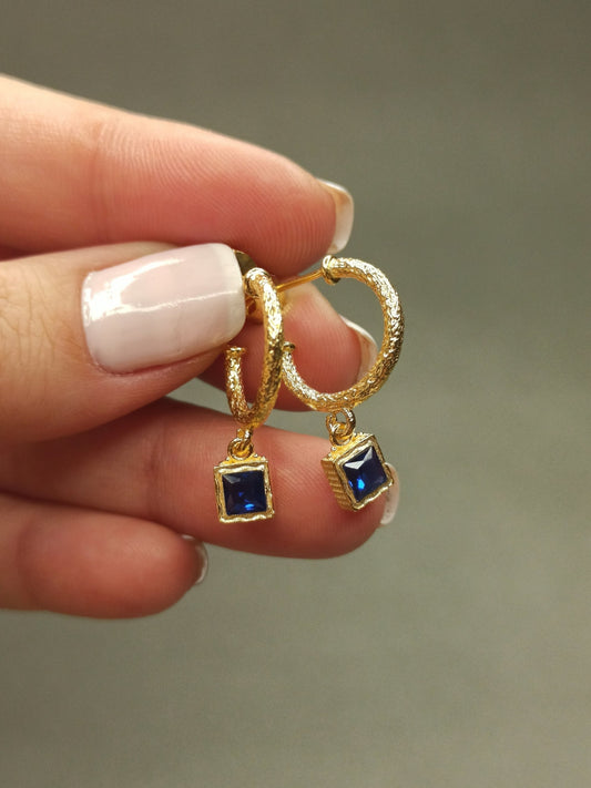 Kare Lacivert Taşlı Sallantılı Halka Küpe | BHCL Co.