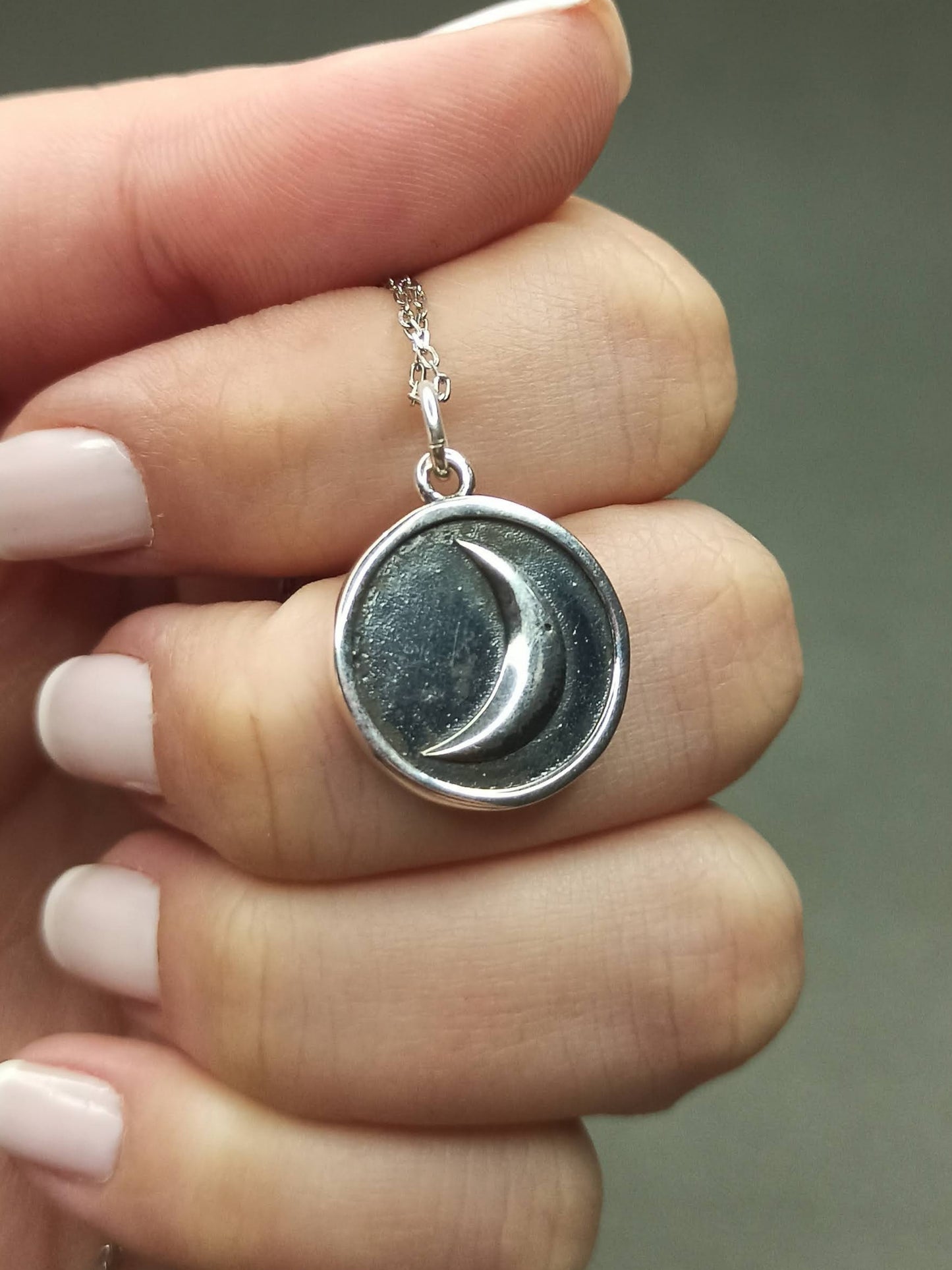 Çift Taraflı Ay ve Güneş Madalyon Kolye