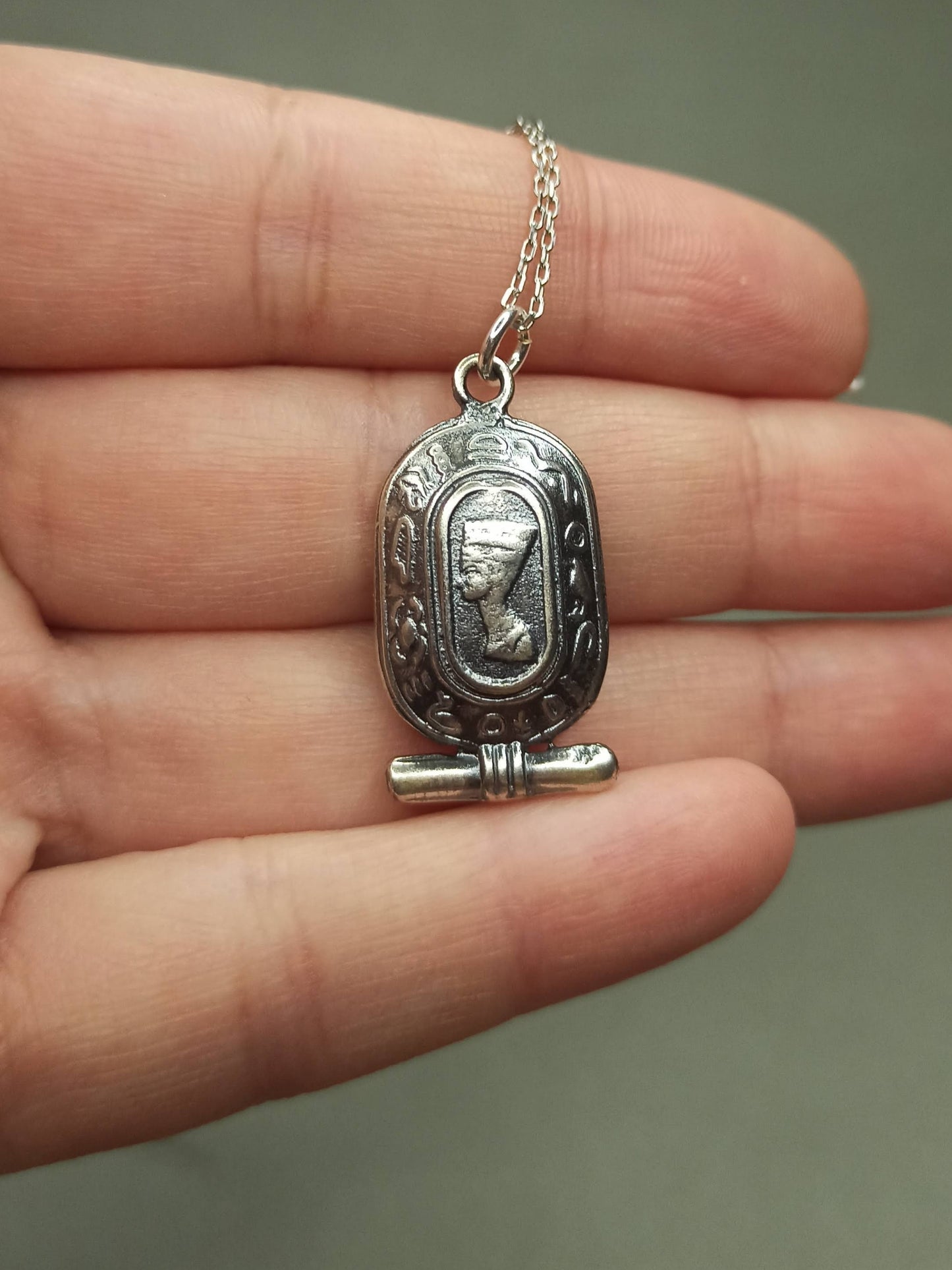 Antik Mısır Kraliçesi Nefertiti Kolye