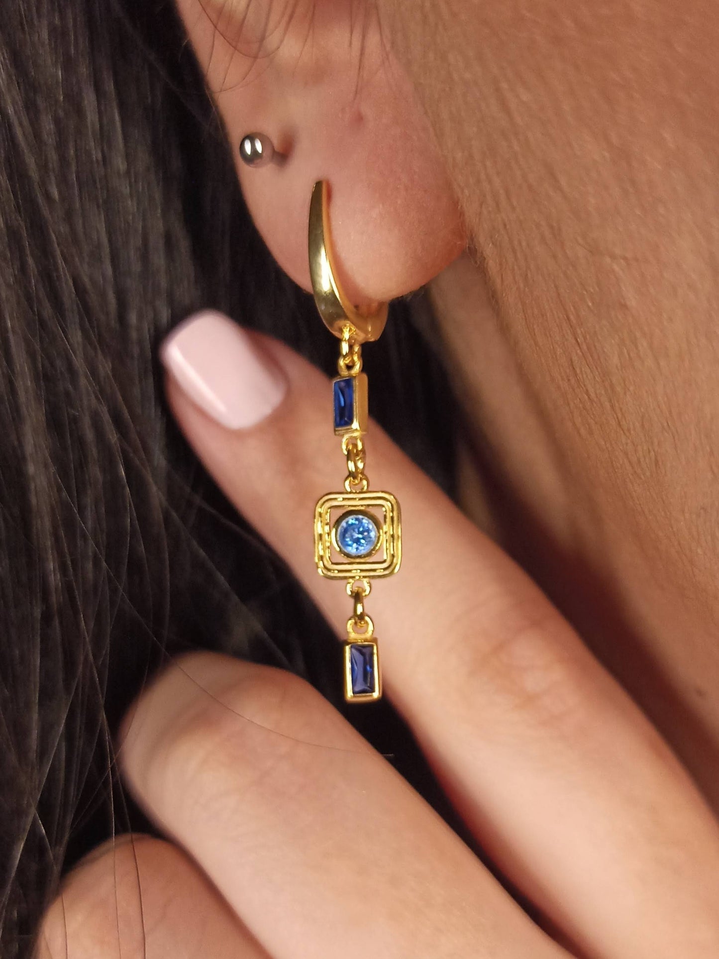 Sallantılı Renkli Taşlı Vintage Küpe