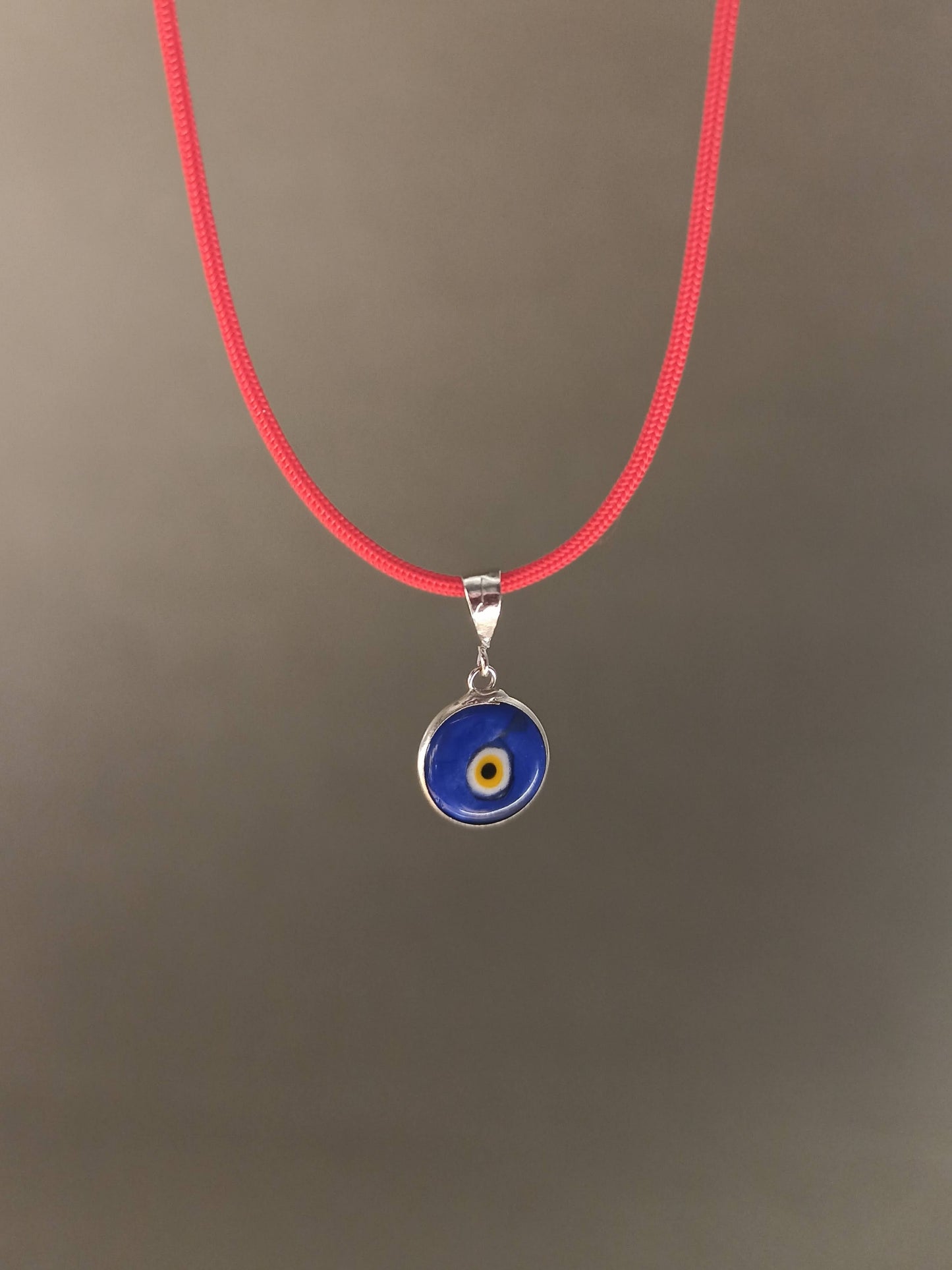 Kırmızı İpli Lacivert Nazar Boncuğu Gümüş Kolye