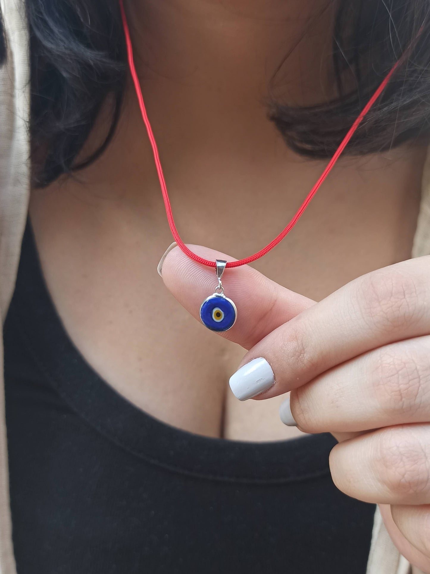 Kırmızı İpli Lacivert Nazar Boncuğu Gümüş Kolye