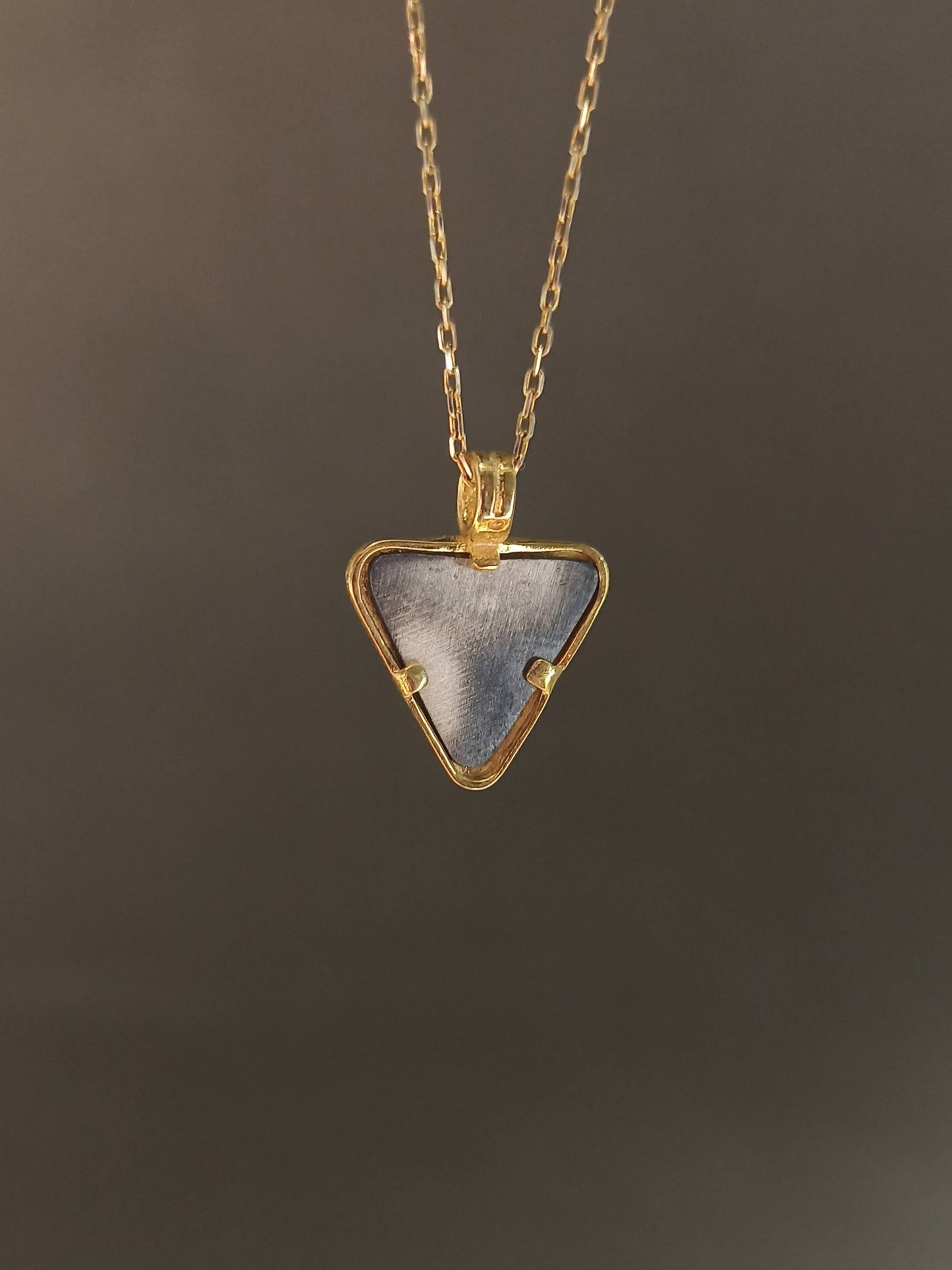 Üçgen Nazarlık Göz Gümüş Kolye