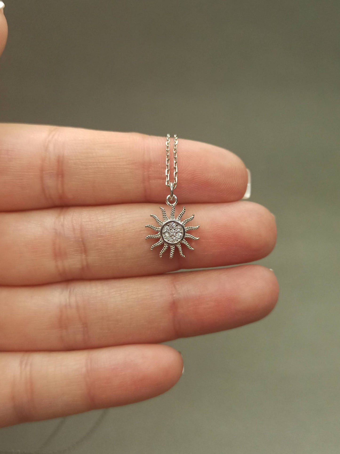 Mini Güneş Kolye, Zirkon Taşlı - Gümüş