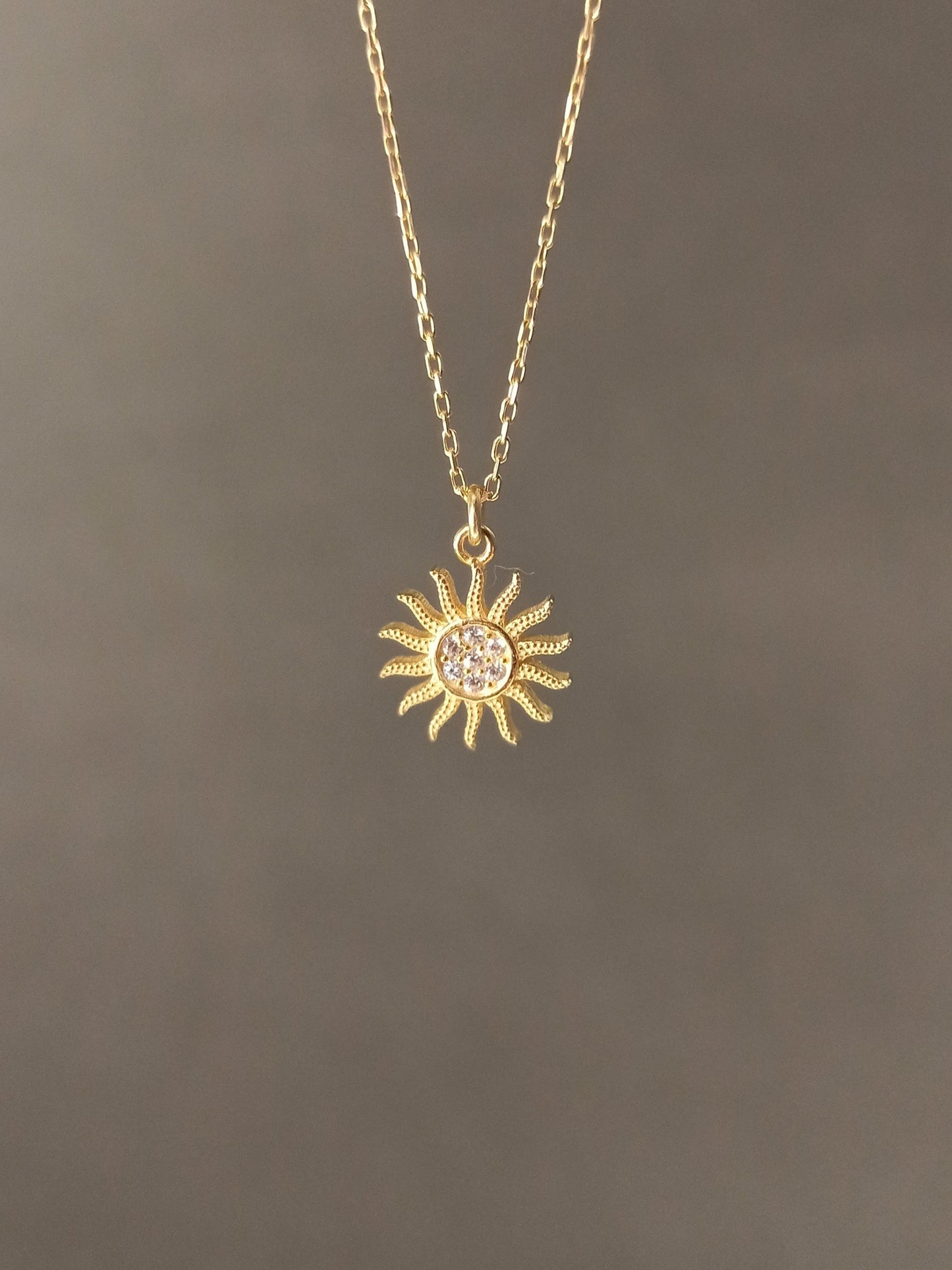 Mini Güneş Kolye, Zirkon Taşlı - Gümüş