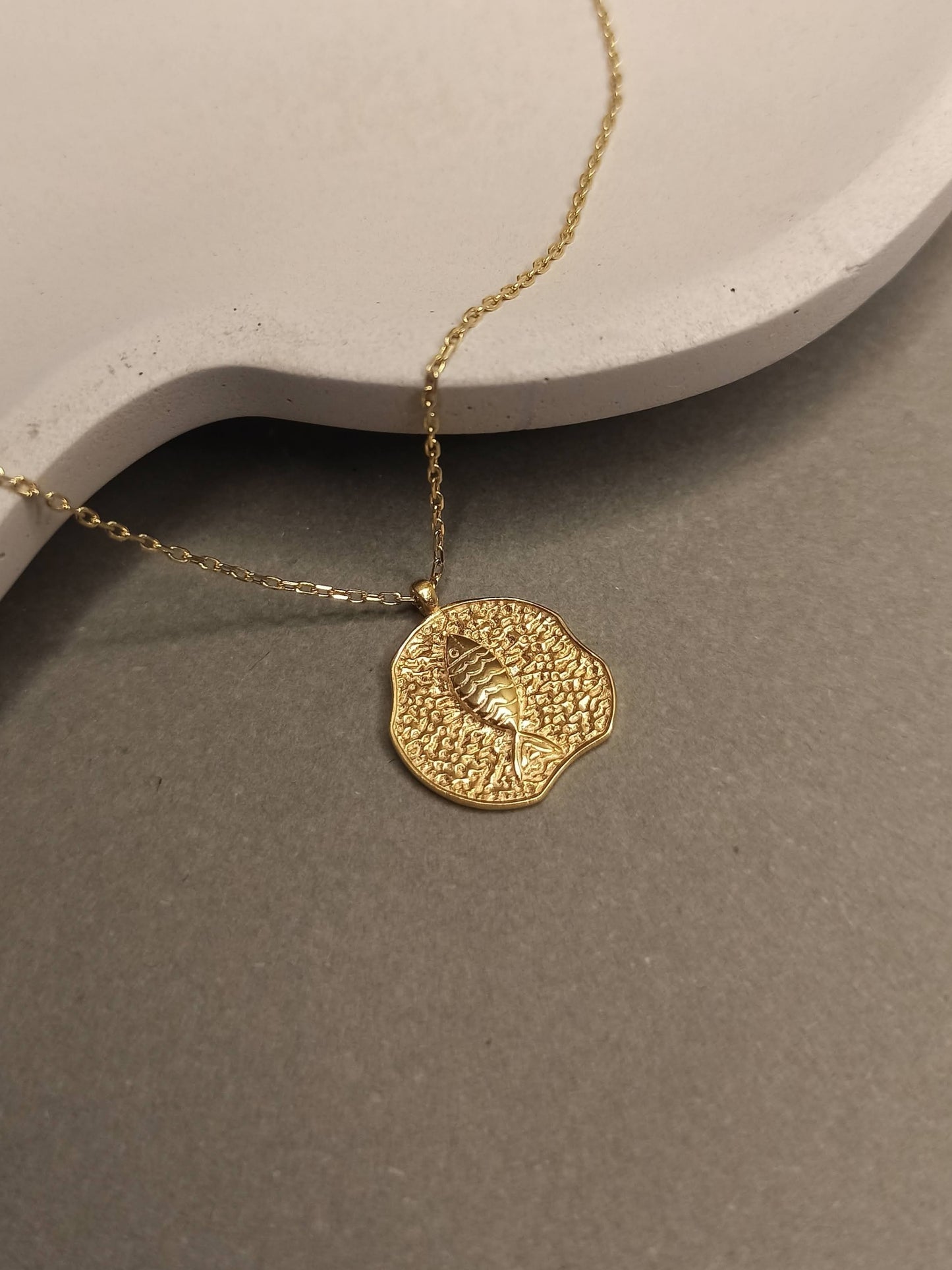 Gümüş Madalyon Balık Kolye - Bereket Kolyesi