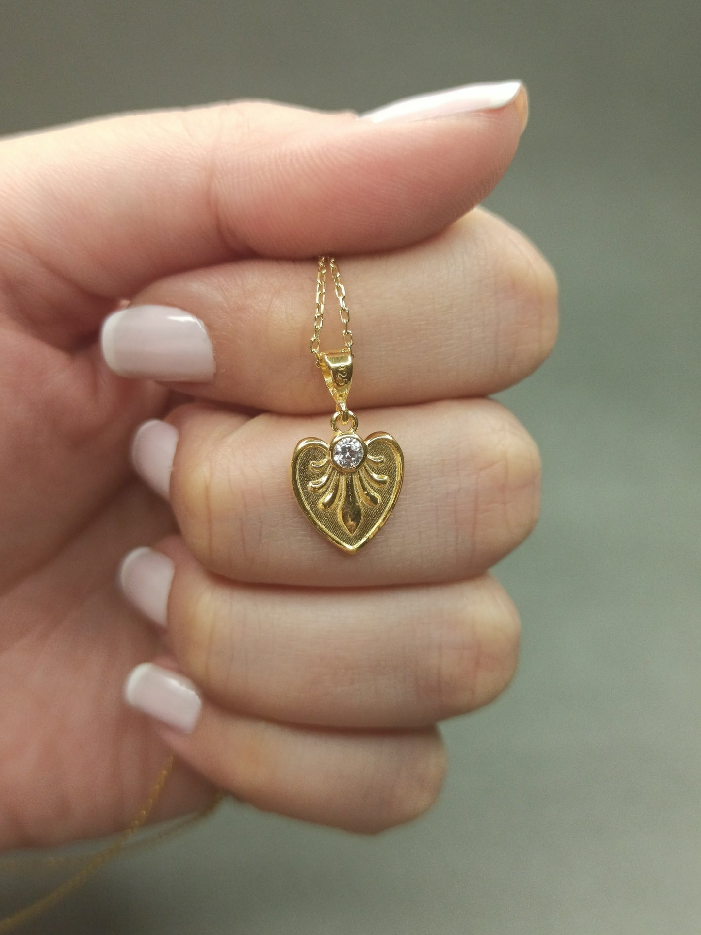Vintage Stil Altın Kalp Kolye