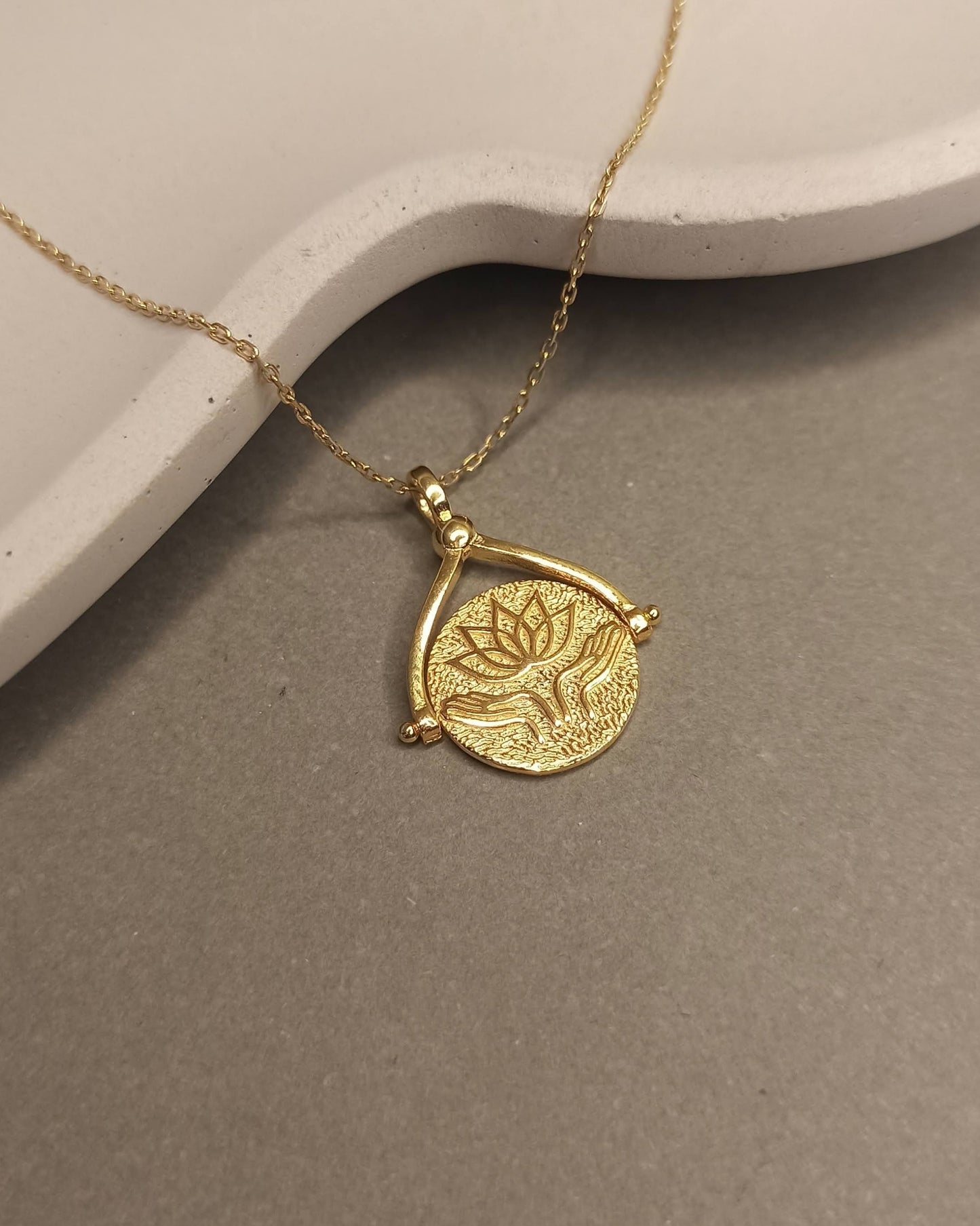 925 Ayar Gümüş Om Lotus Kolye, Çift Taraflı Dönen Kolye Ucu
