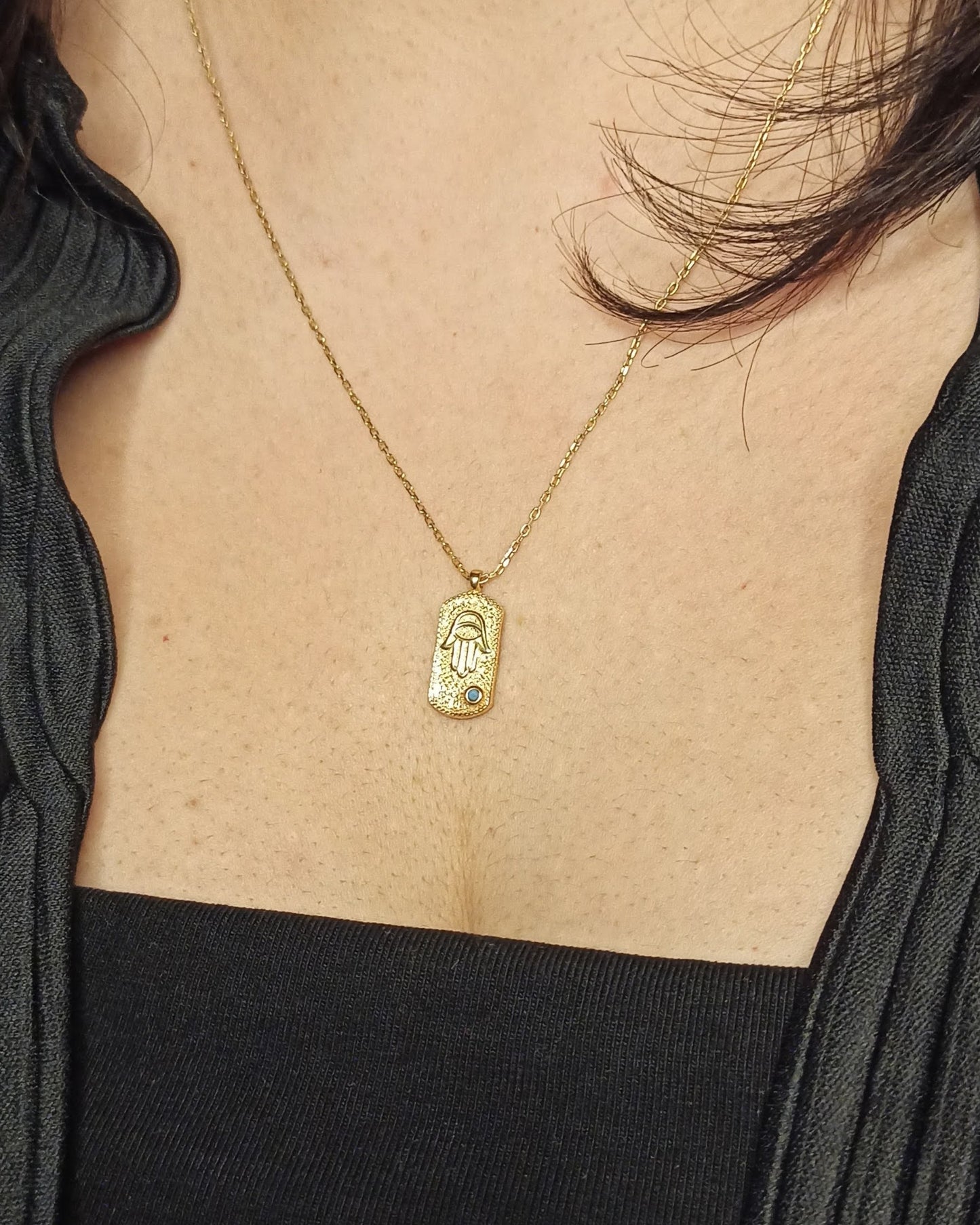 Gümüş Fatma'nın Eli Kolye, Hamsa