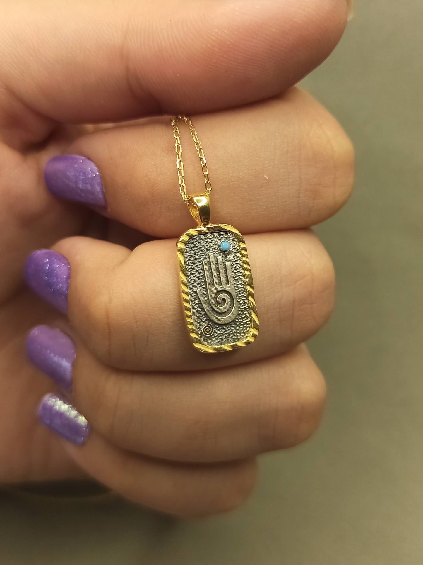 Gümüş Turkuaz Taşlı Fatma'nın Eli Madalyon Kolye