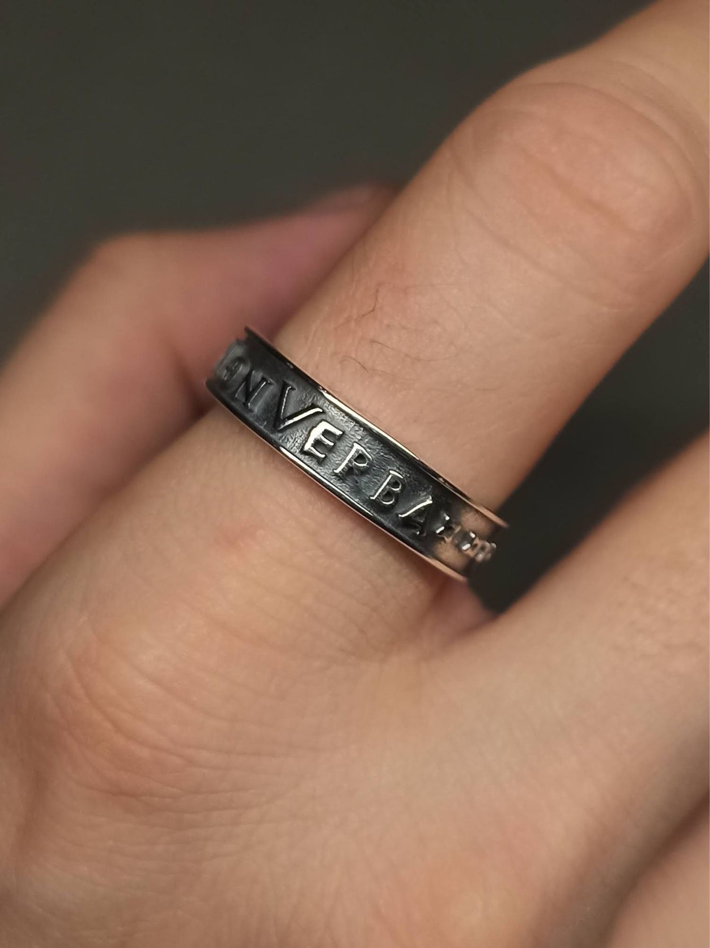 Gümüş Acta Non Verba Yüzük , Latince Yazılı, Ayarlanabilir